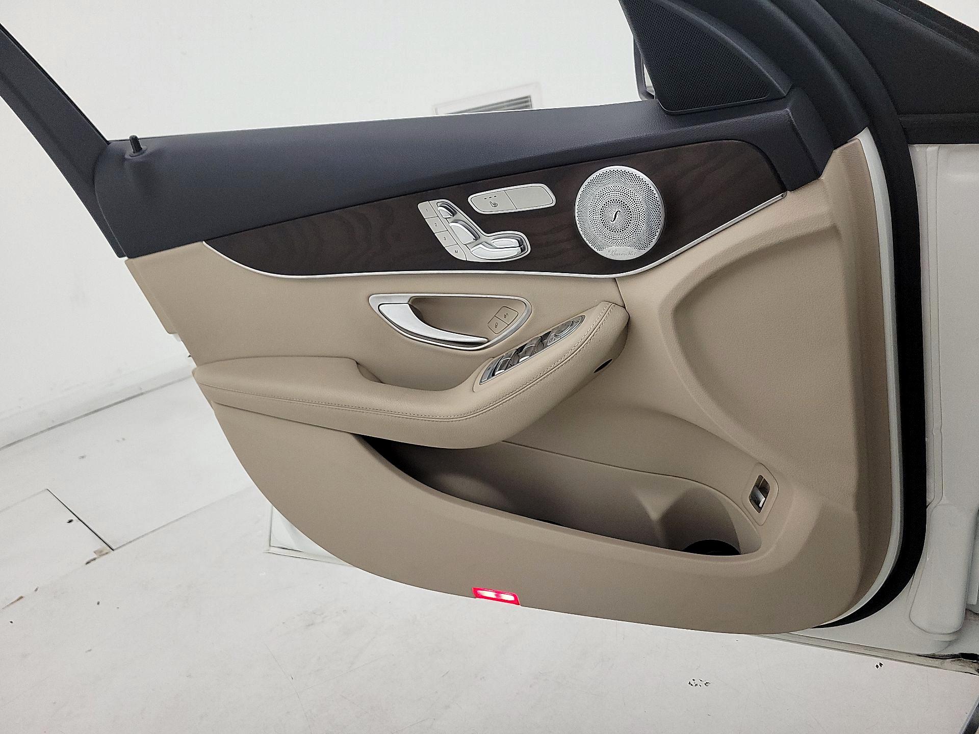 Thumbnail: 2021 Mercedes-Benz C-Class - 12
