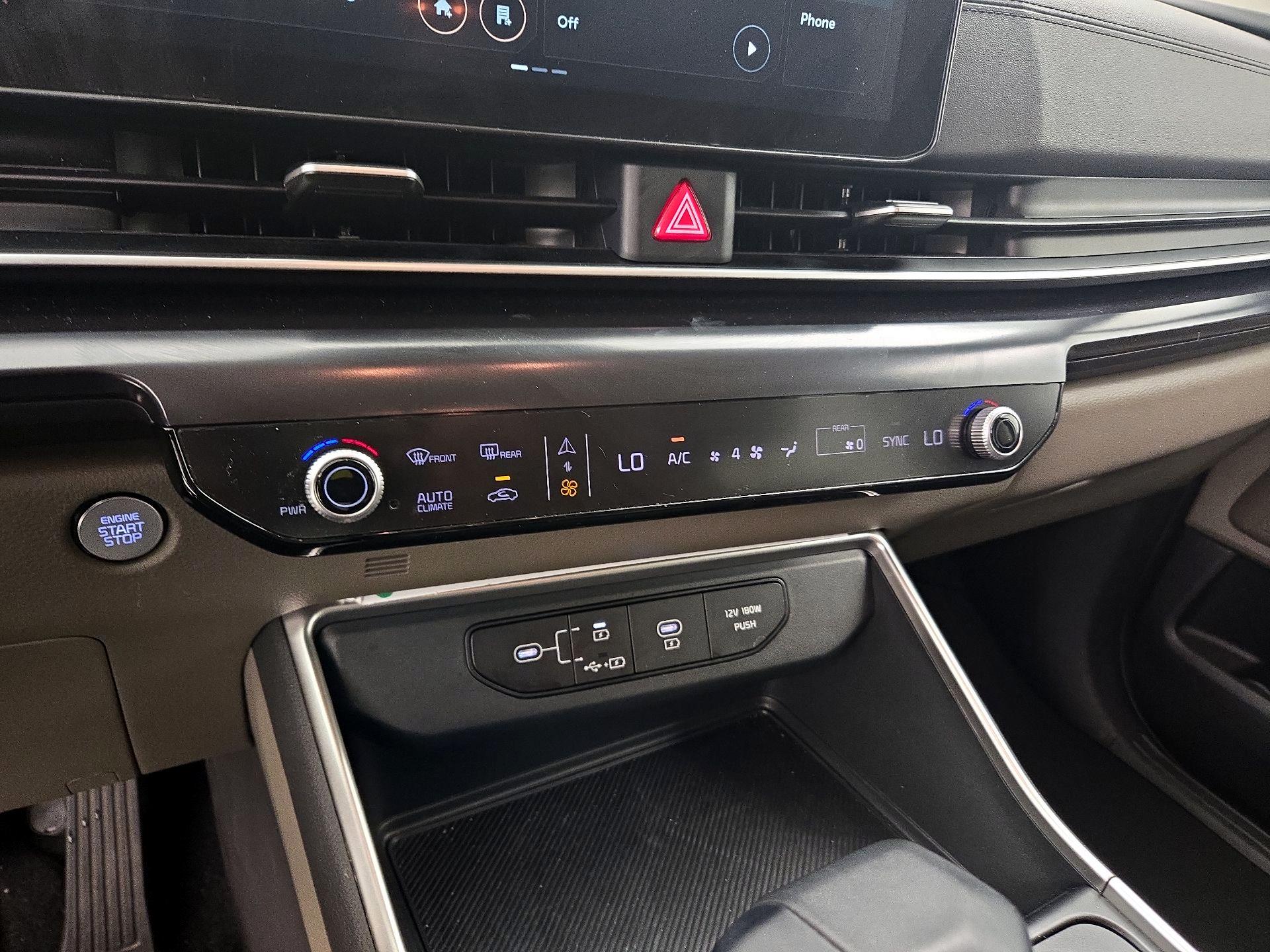 Thumbnail: 2025 Kia Carnival - 17