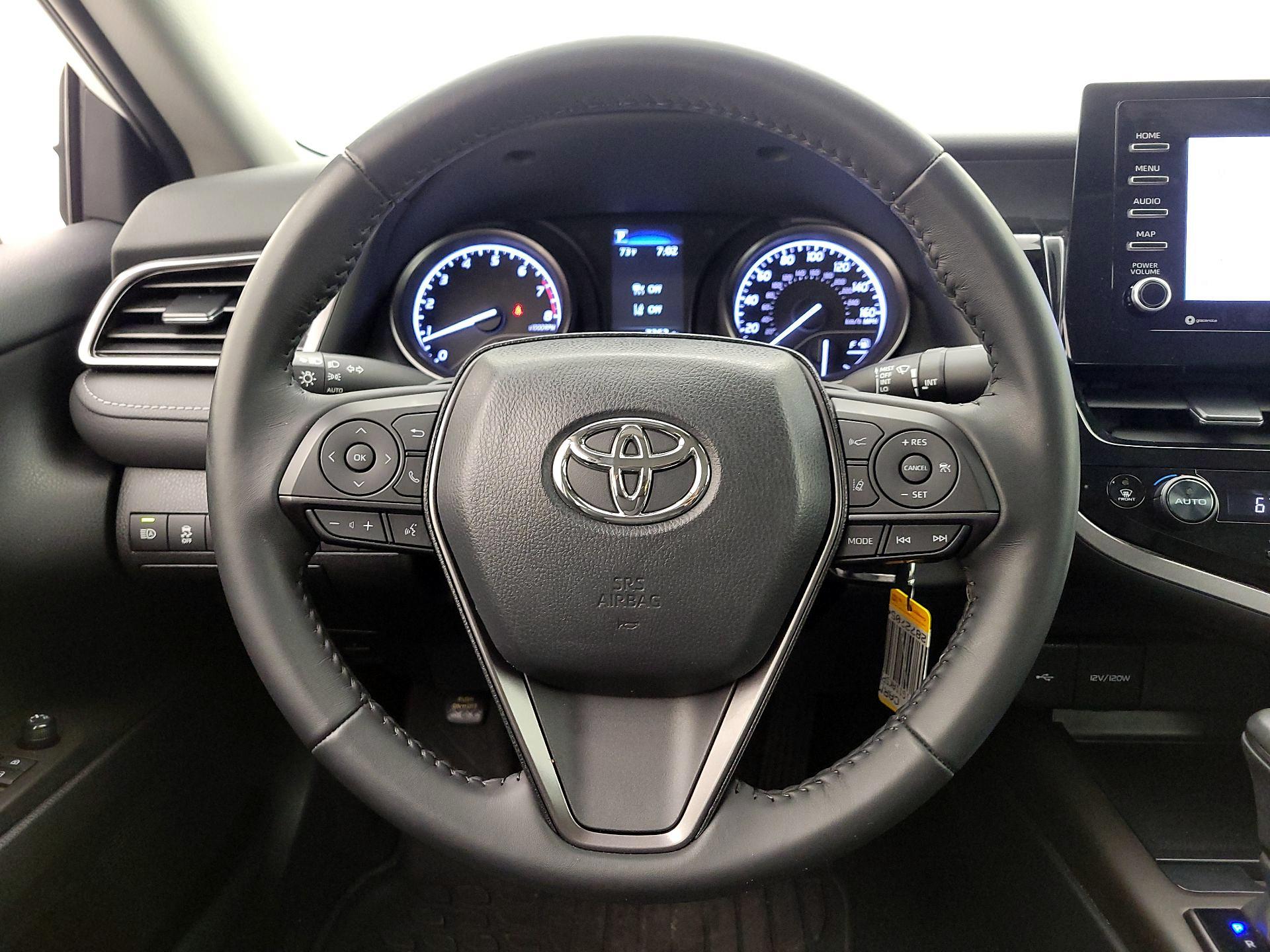 Thumbnail: 2023 Toyota Camry - 10