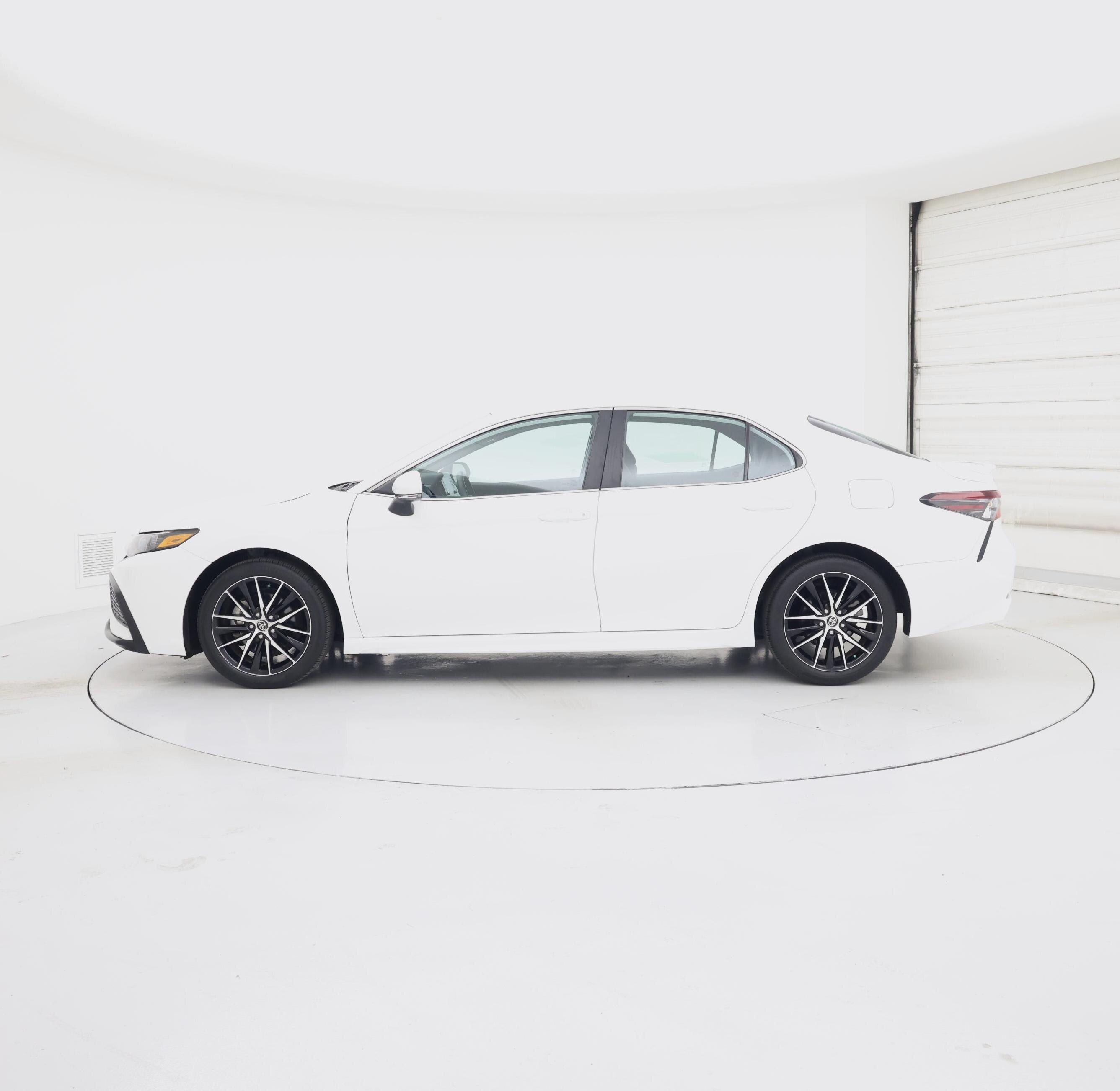 Thumbnail: 2023 Toyota Camry - 3