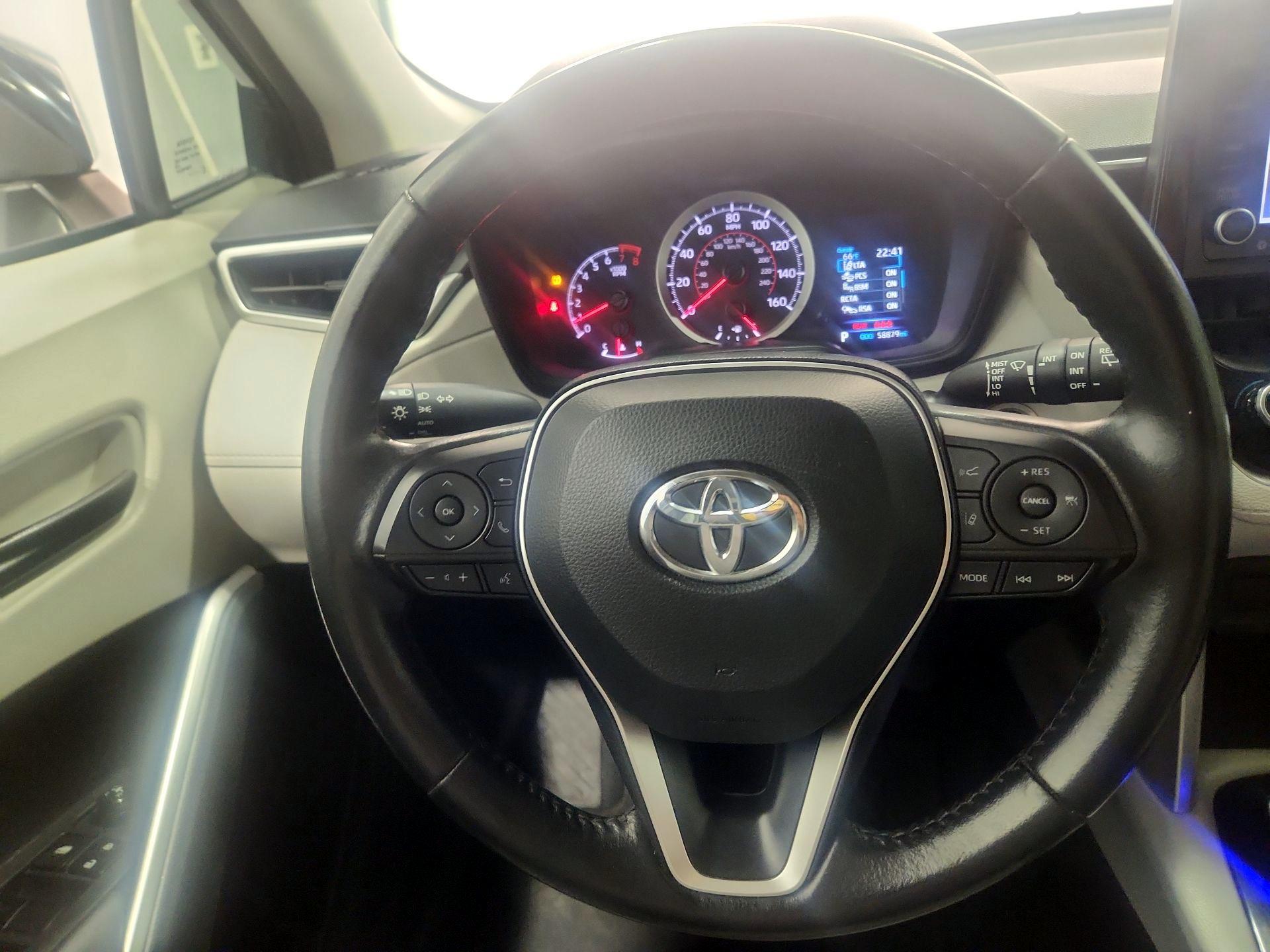 Thumbnail: 2022 Toyota Corolla Cross - 10