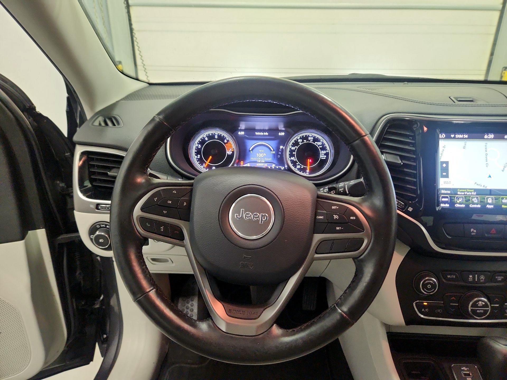 Thumbnail: 2020 Jeep Cherokee - 10