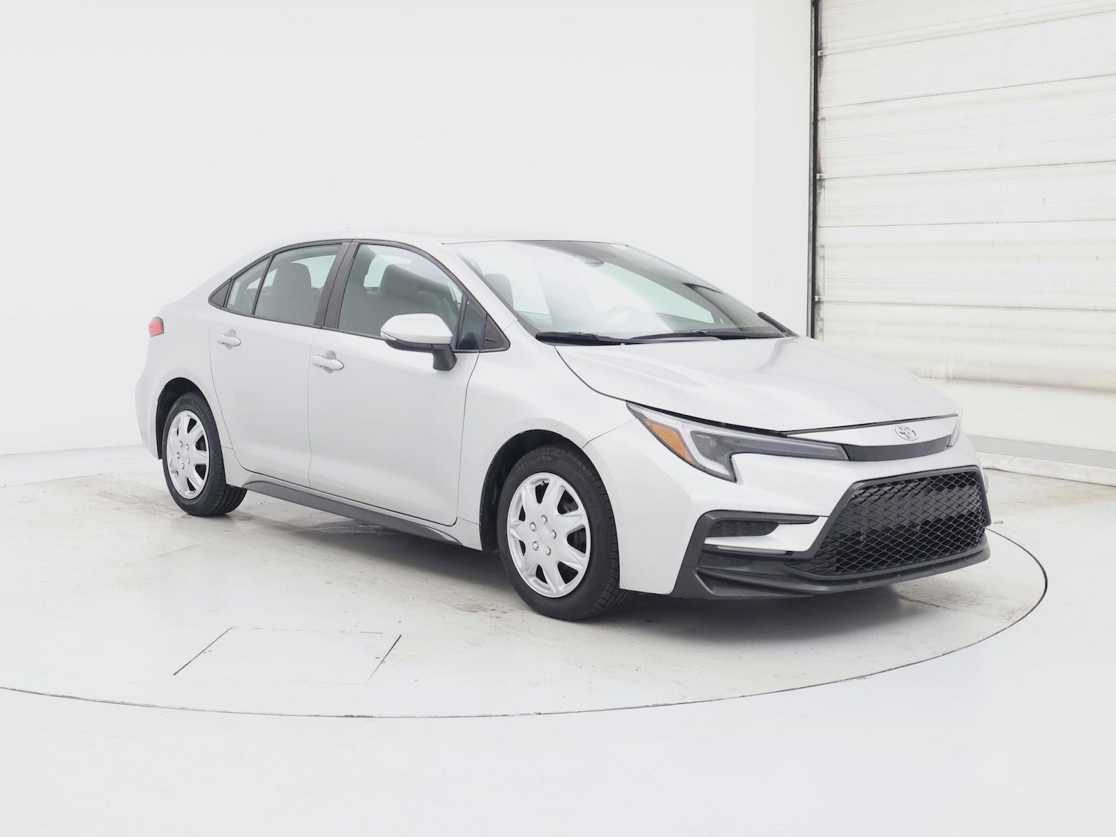 2024 Toyota Corolla SE - Photo 2