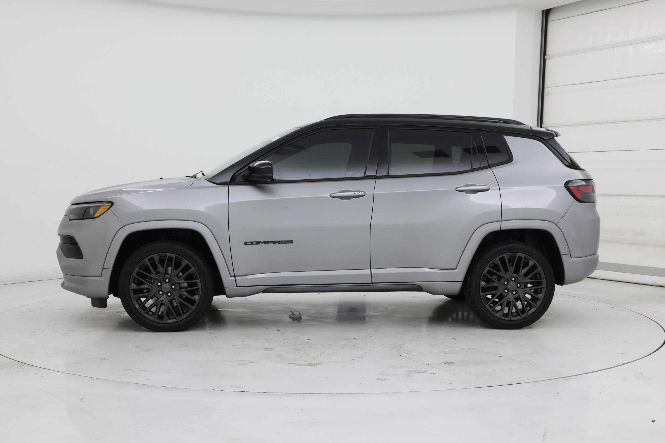 Thumbnail: 2022 Jeep Compass - 3