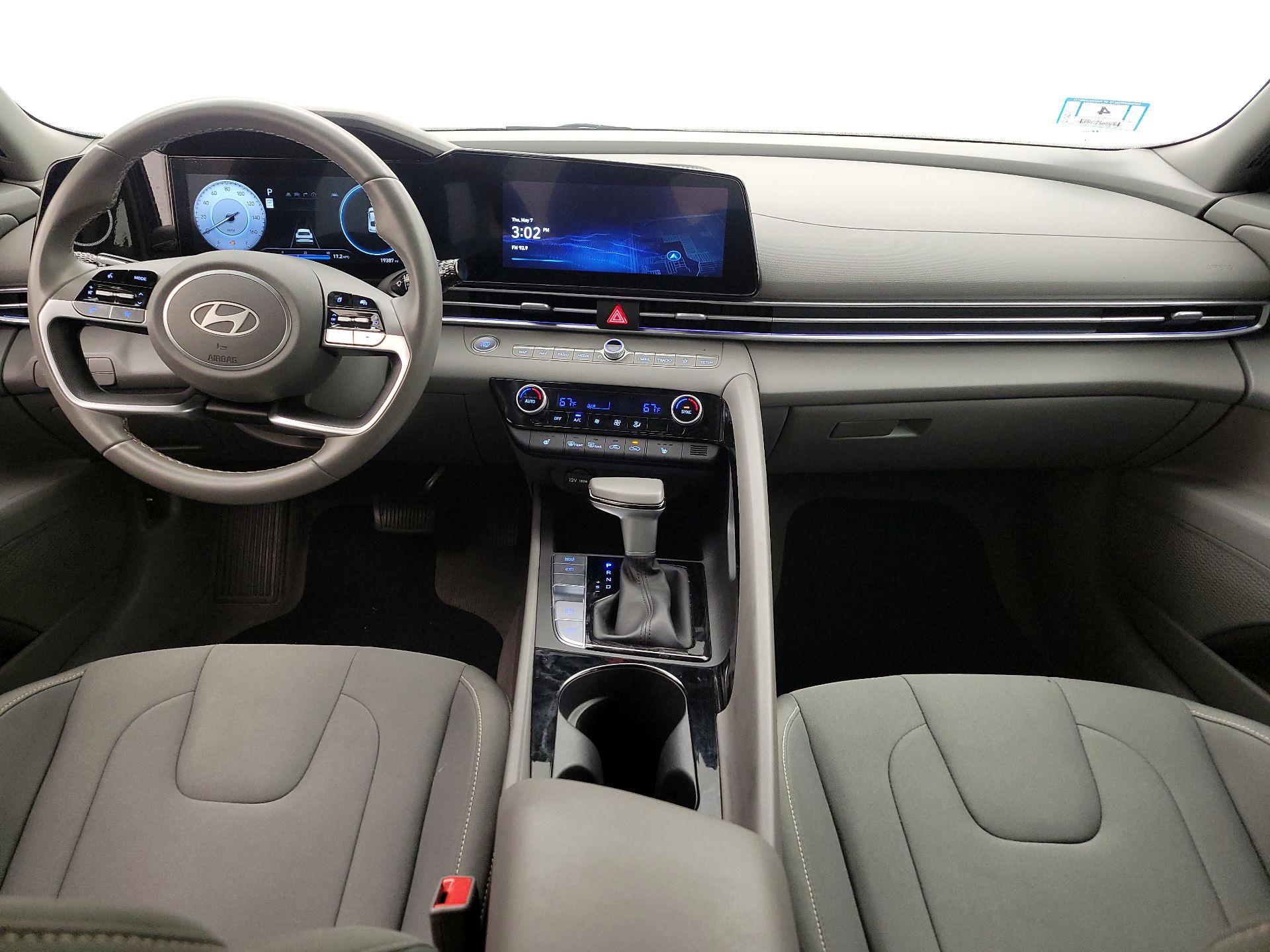 Thumbnail: 2025 Hyundai Elantra - 9