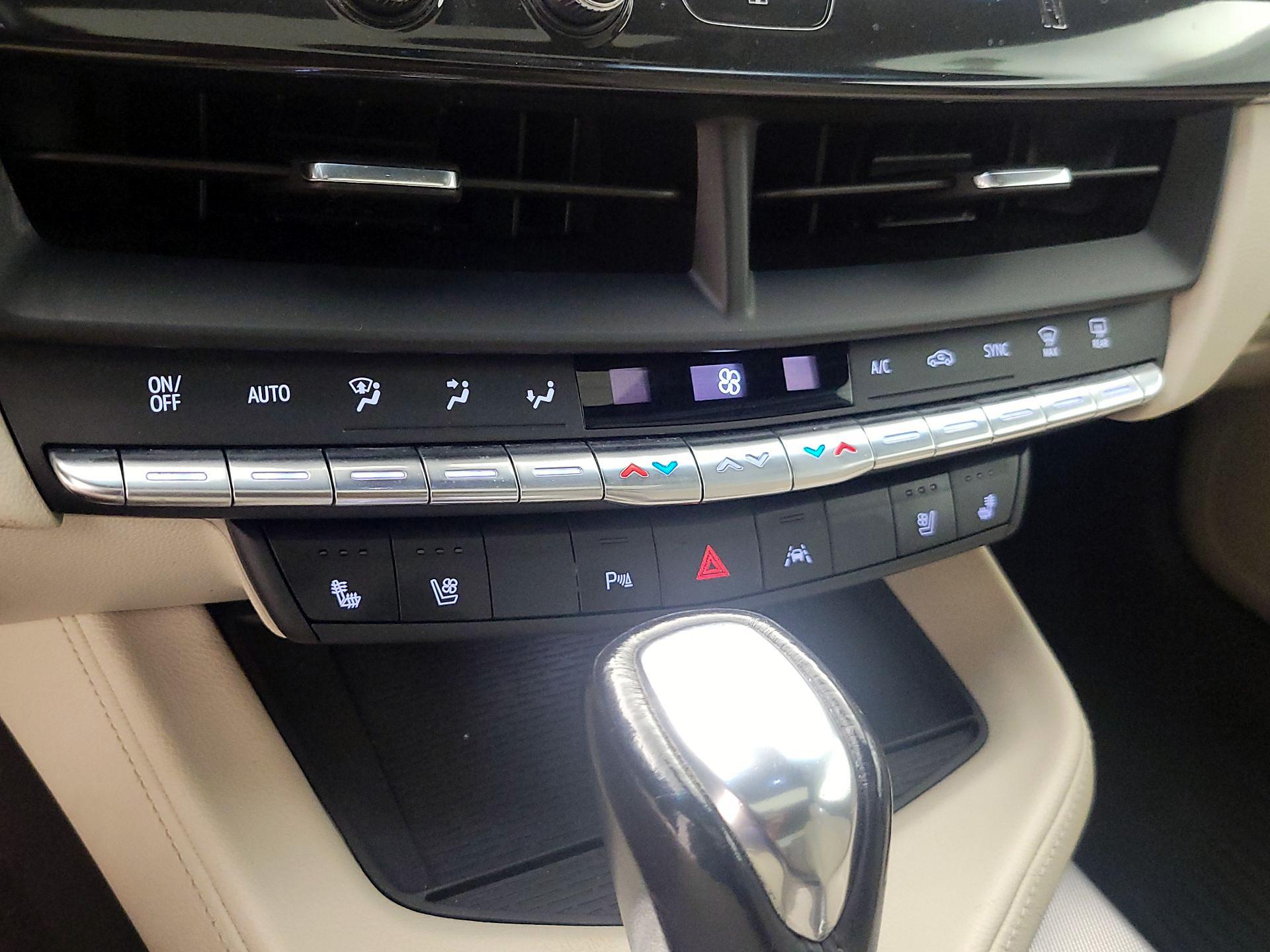 Thumbnail: 2021 Cadillac CT4 - 17