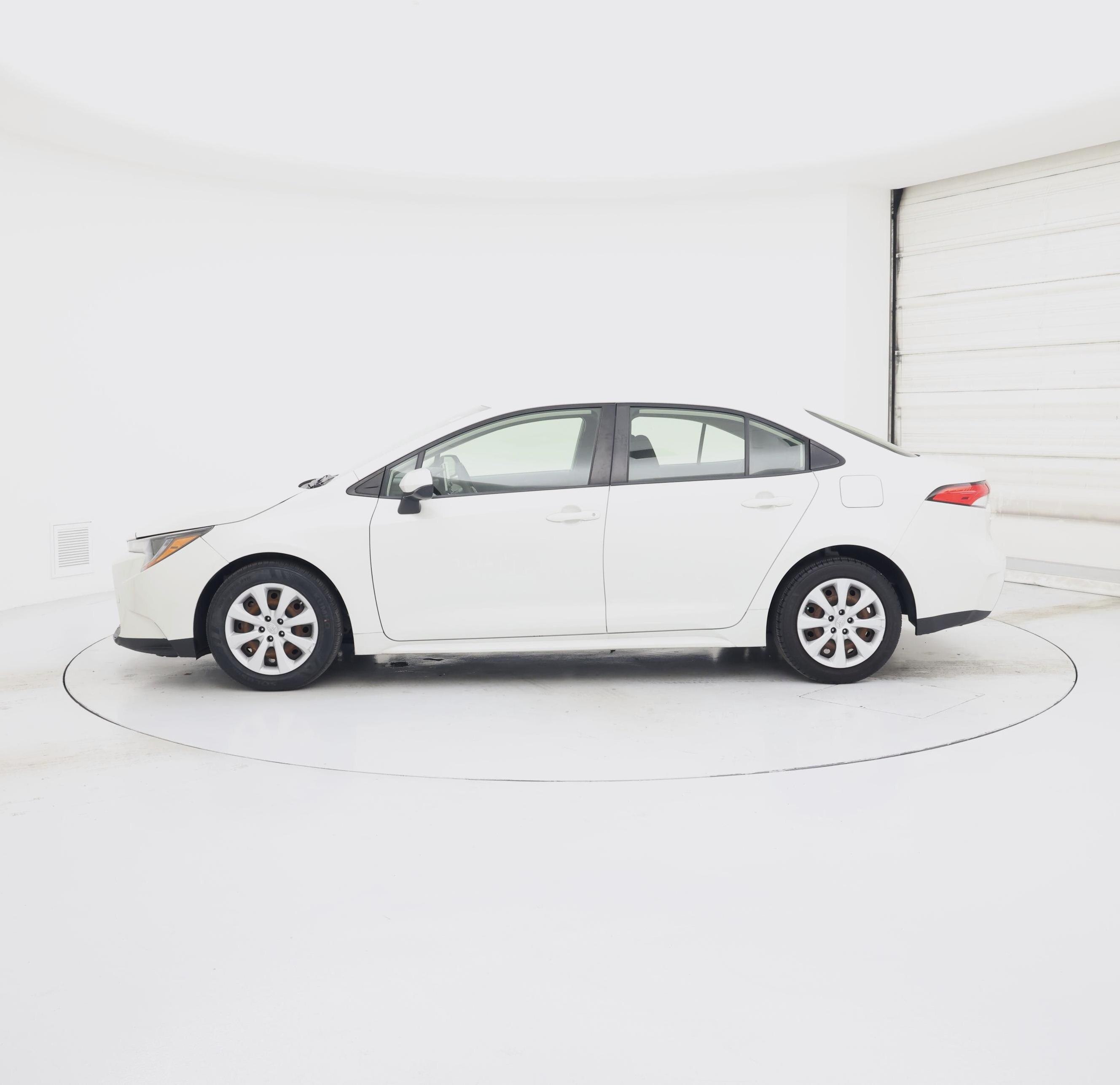 Thumbnail: 2021 Toyota Corolla - 3