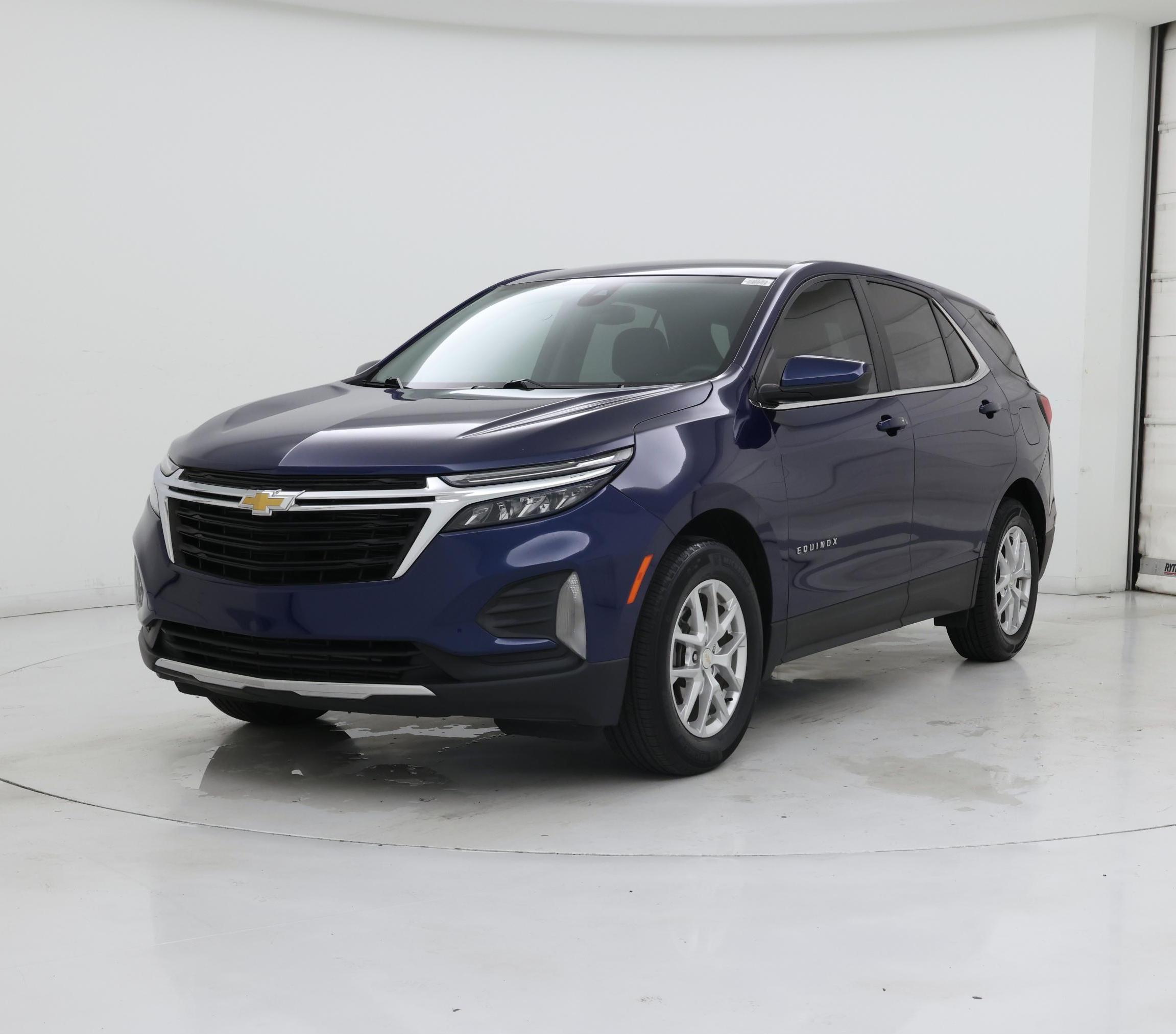 Thumbnail: 2023 Chevrolet Equinox - 4