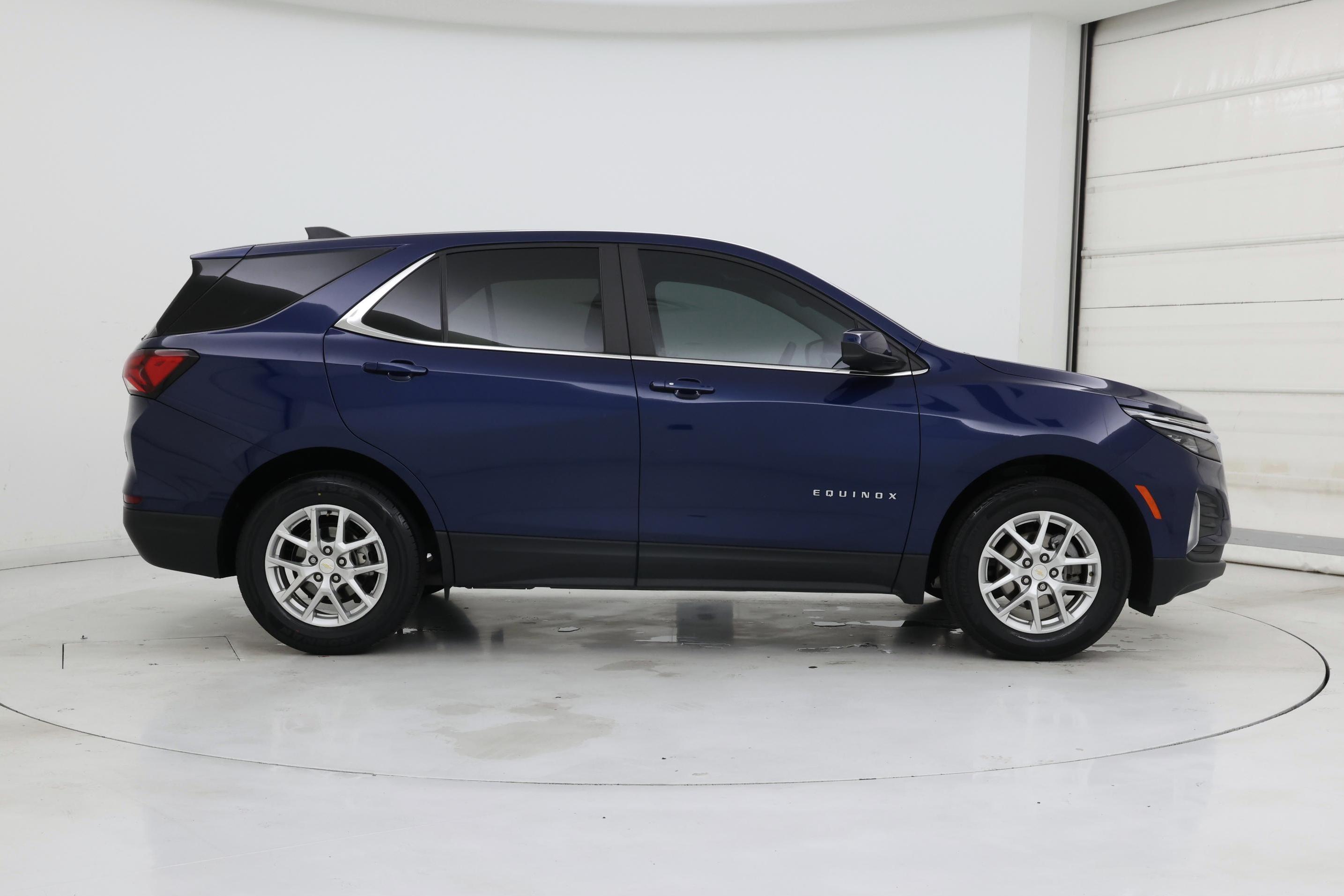 Thumbnail: 2023 Chevrolet Equinox - 7