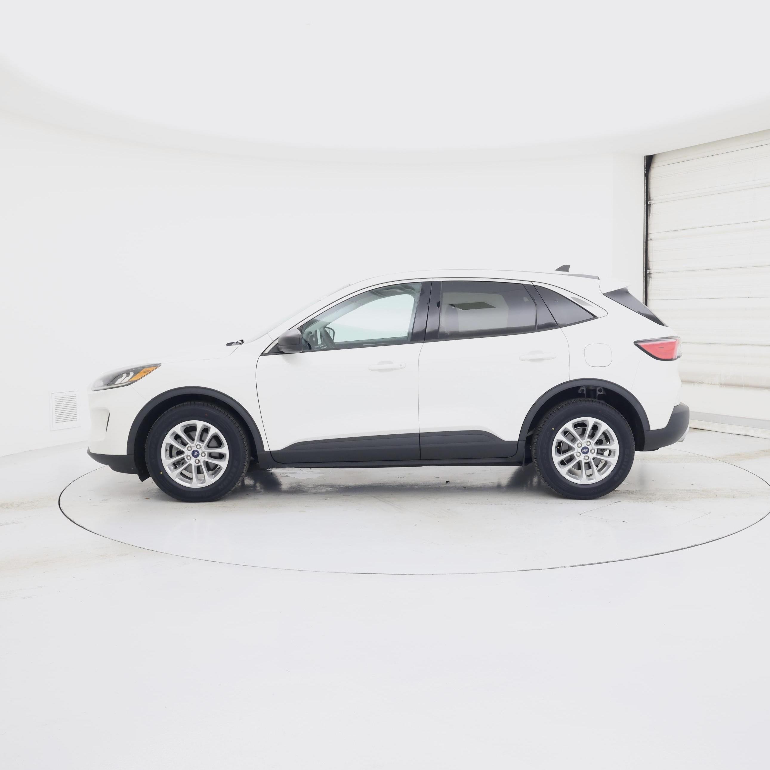 Thumbnail: 2022 Ford Escape - 3