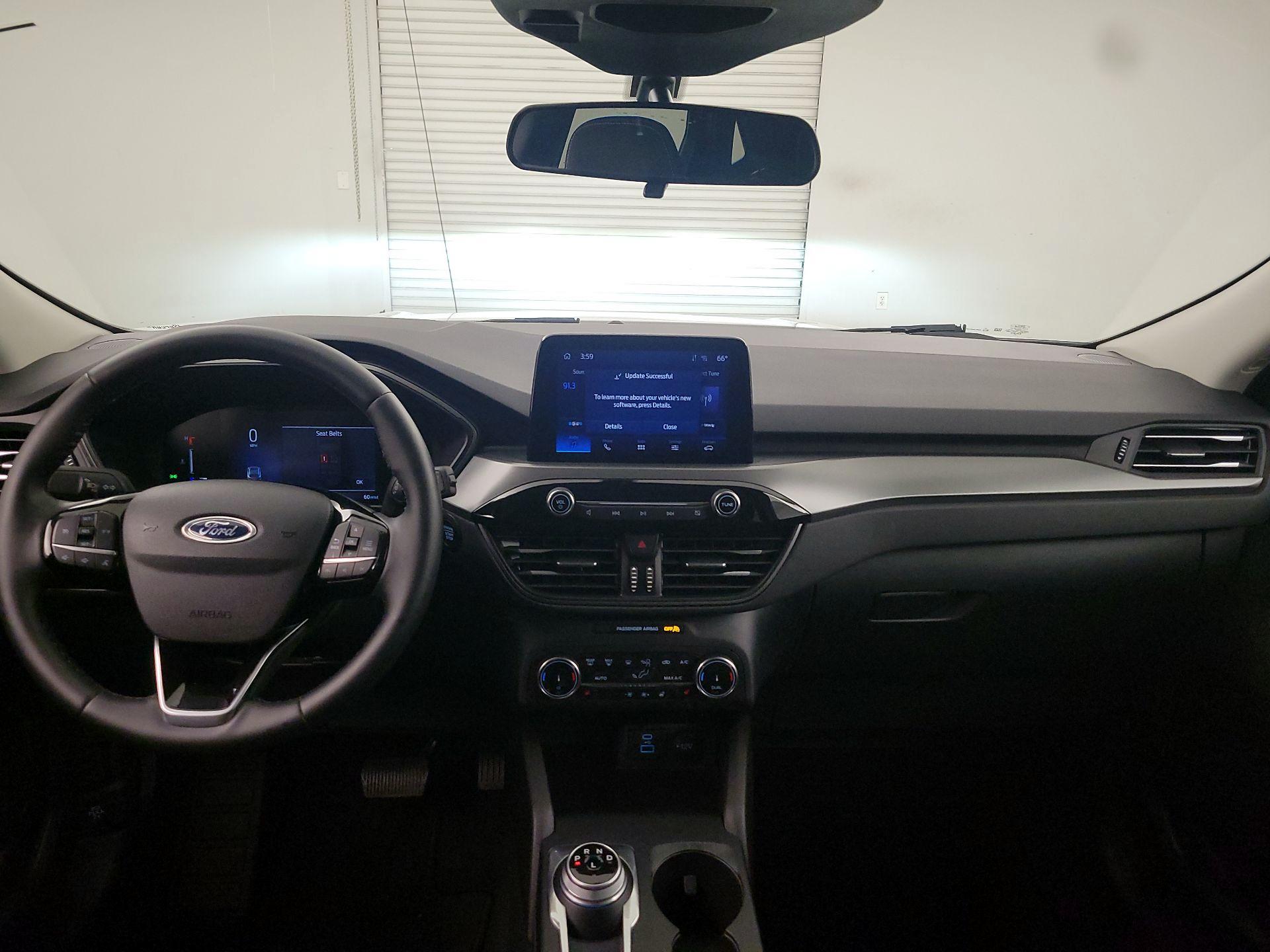 Thumbnail: 2023 Ford Escape - 9