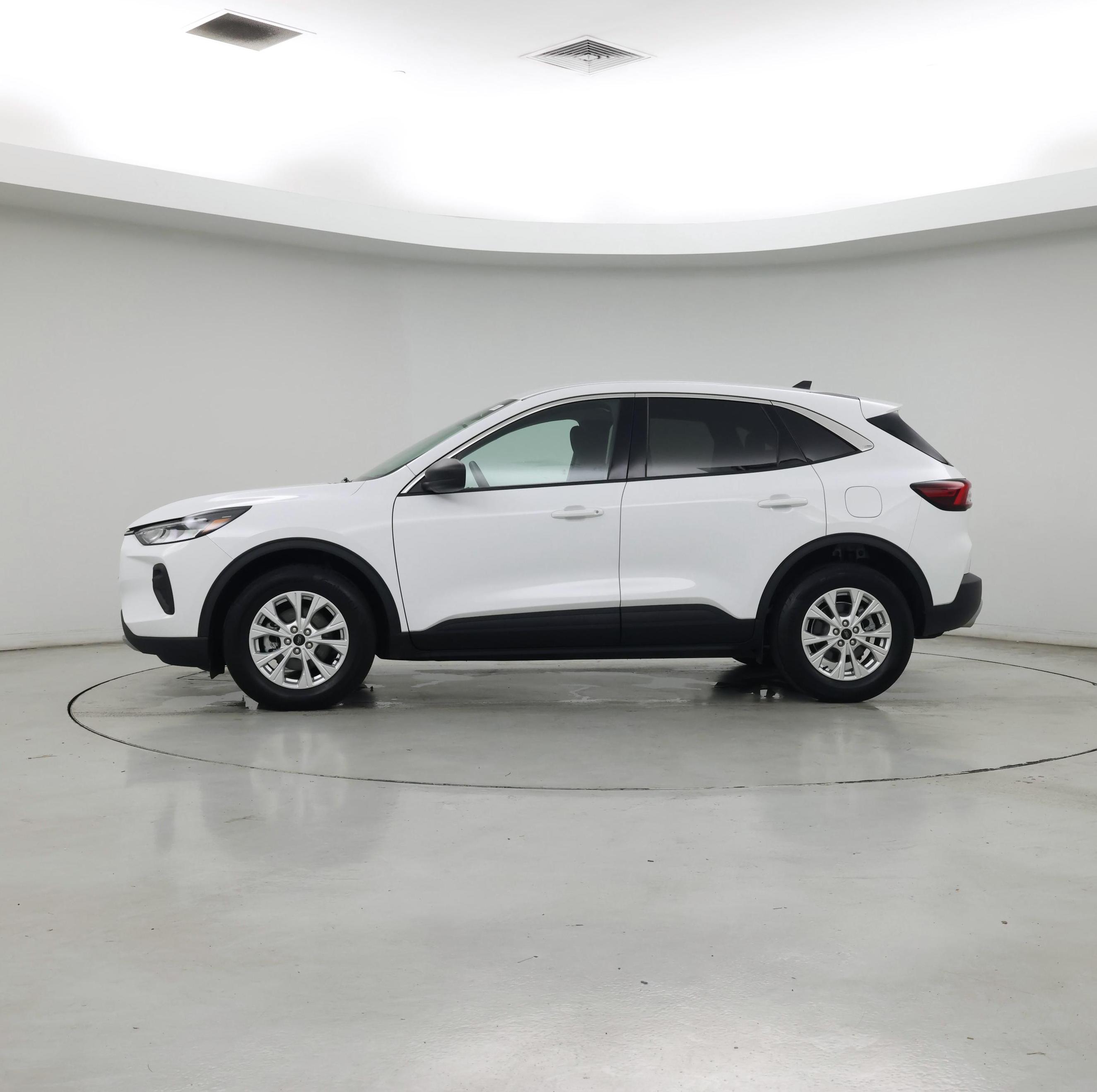 Thumbnail: 2023 Ford Escape - 3