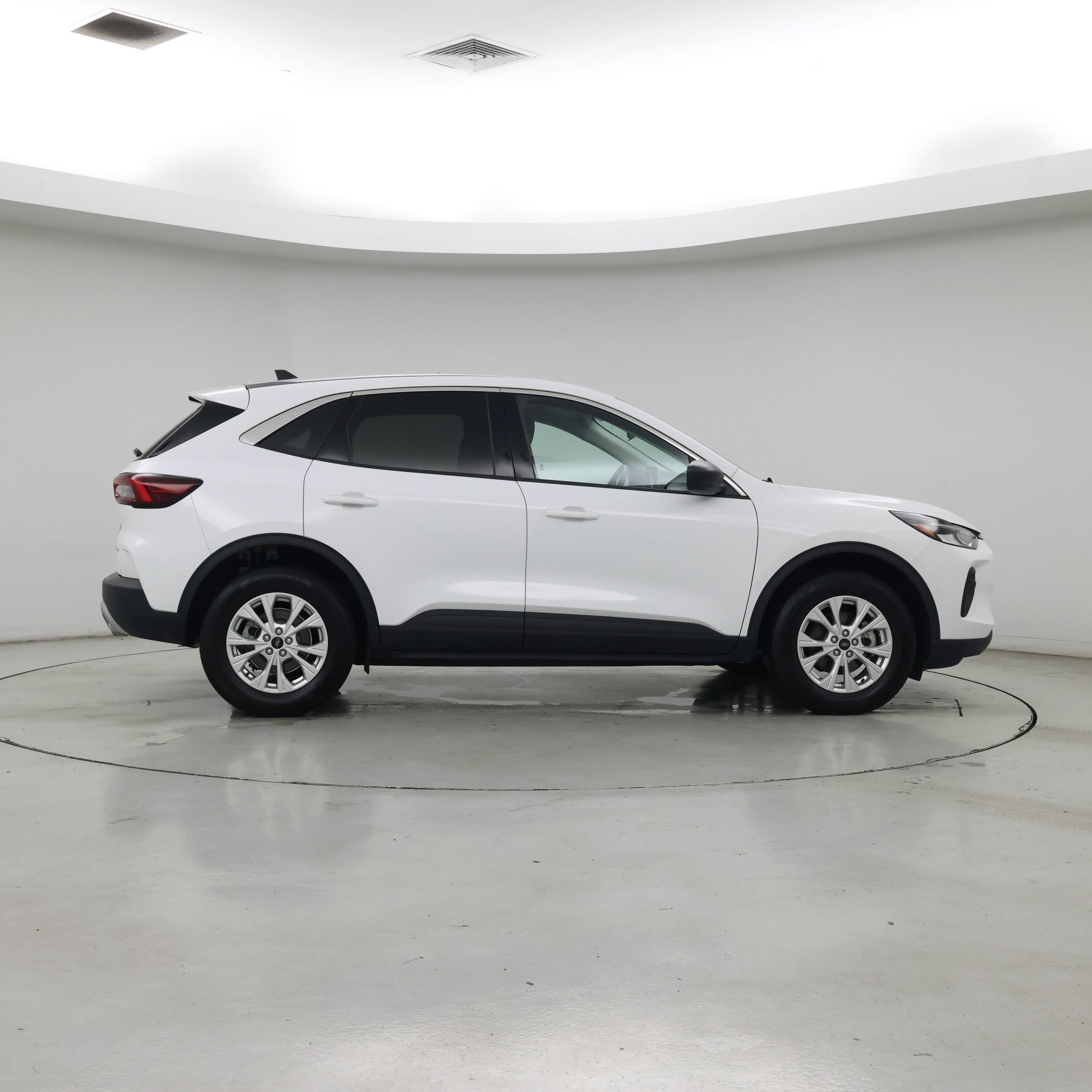 Thumbnail: 2023 Ford Escape - 7