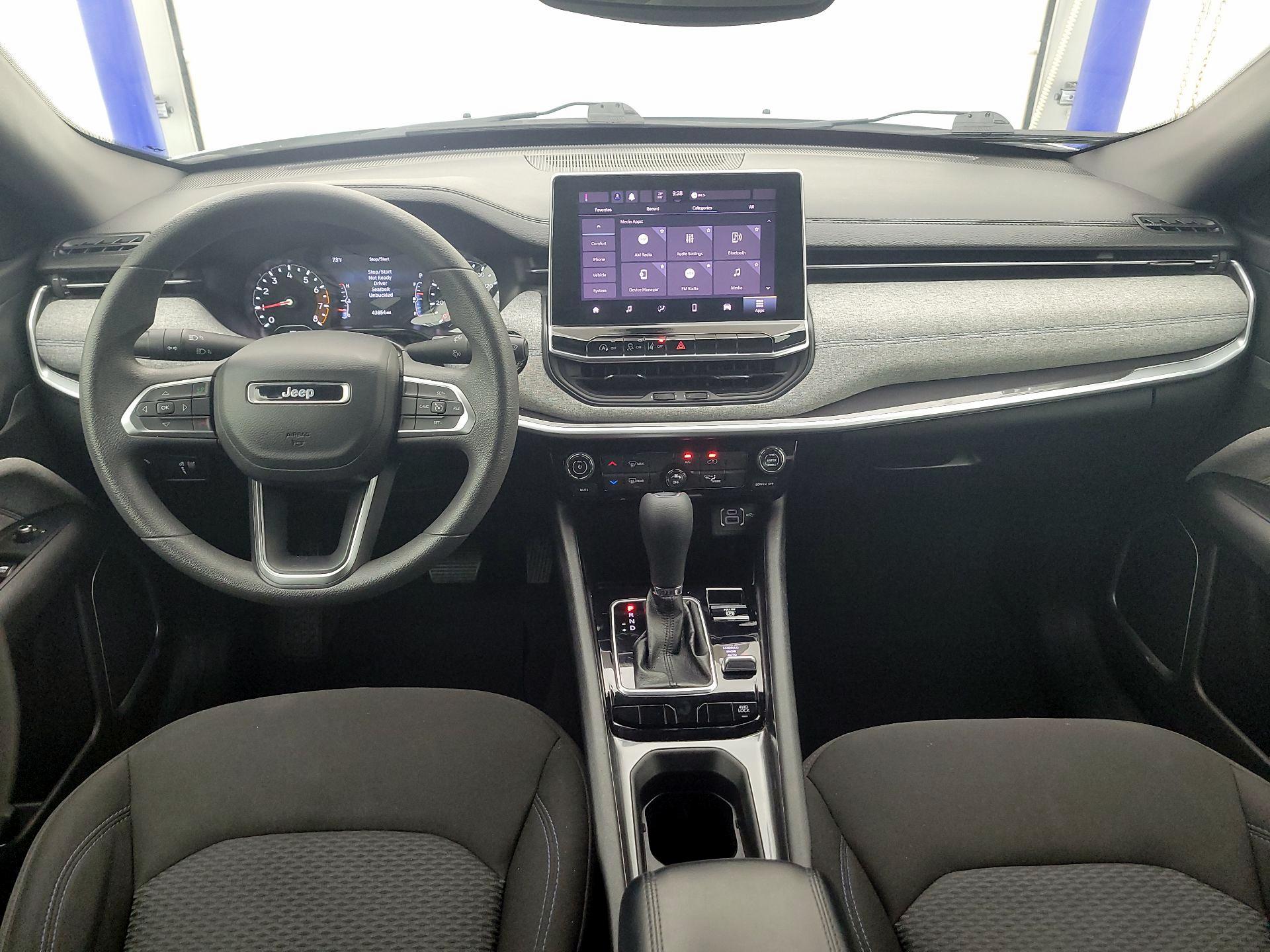Thumbnail: 2023 Jeep Compass - 9