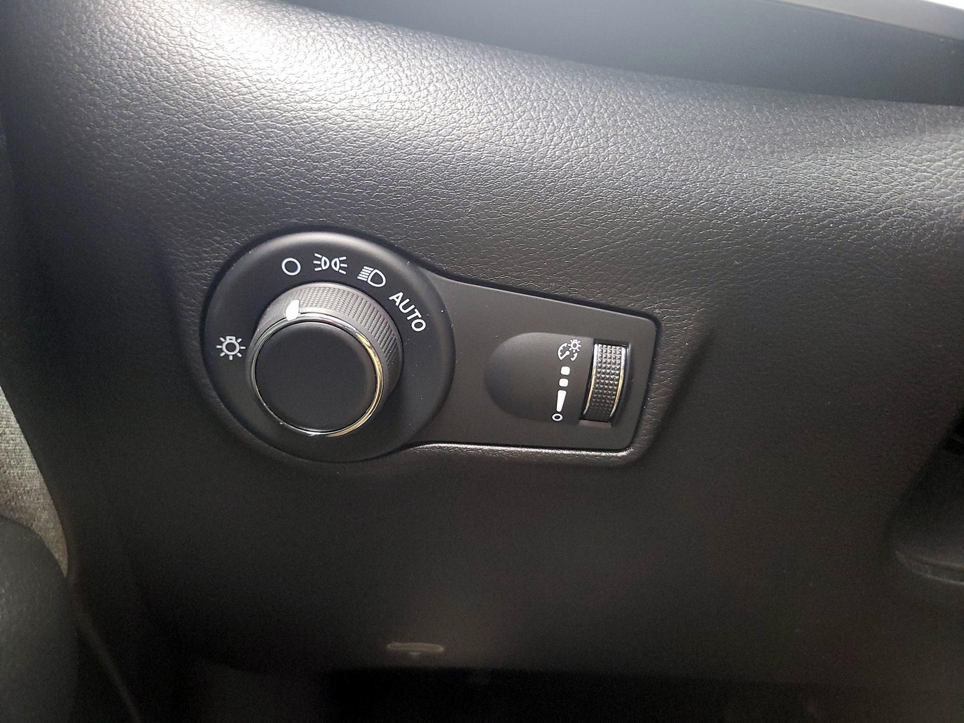 Thumbnail: 2023 Jeep Compass - 13