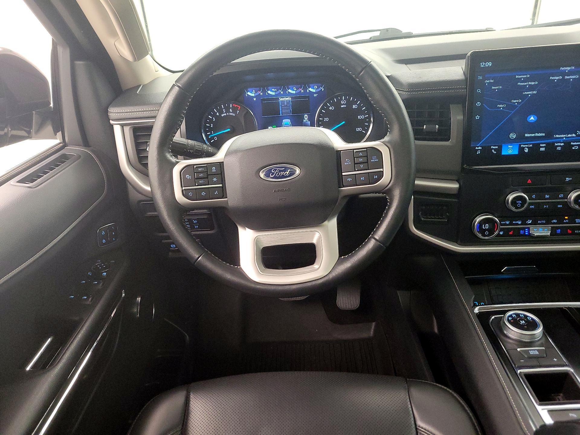 Thumbnail: 2022 Ford Expedition - 10