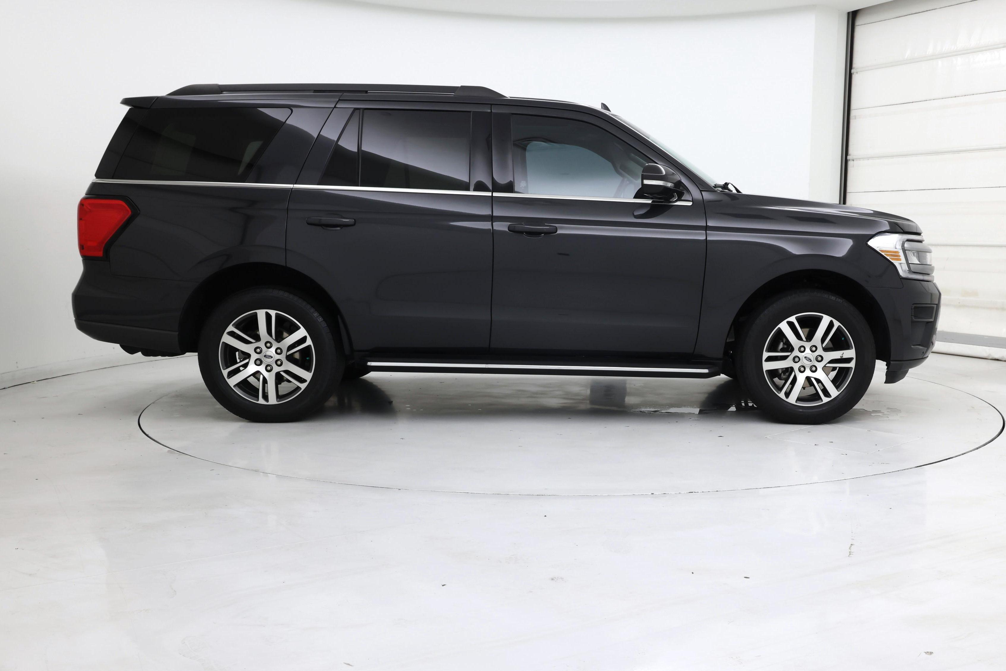 Thumbnail: 2022 Ford Expedition - 7