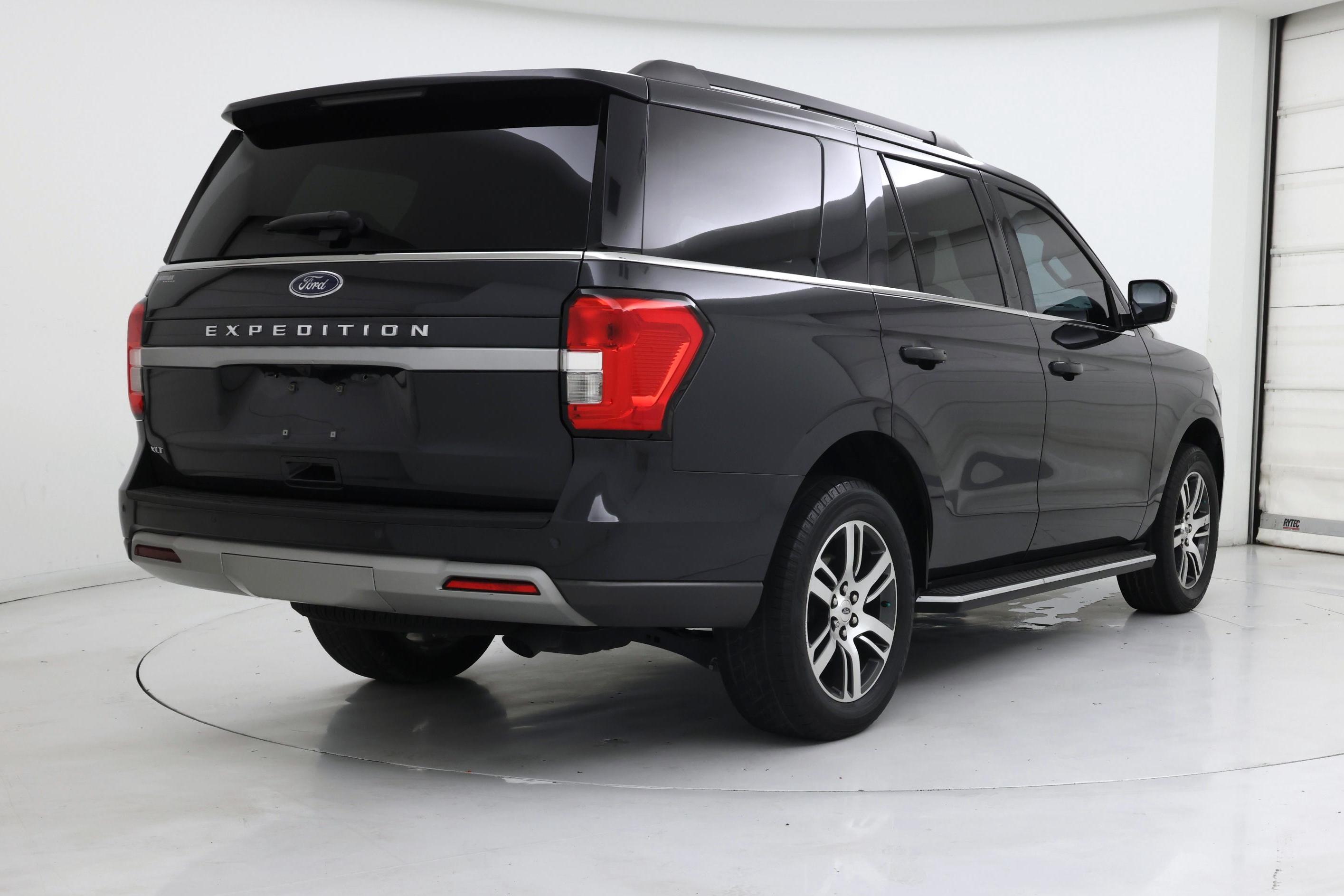 Thumbnail: 2022 Ford Expedition - 8