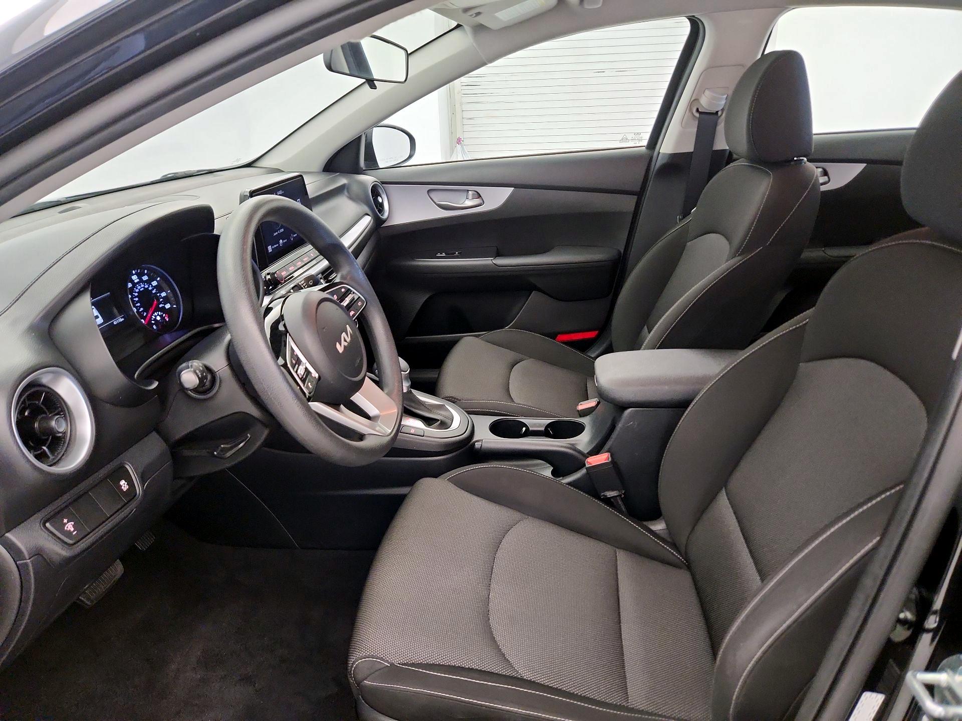 Thumbnail: 2024 Kia Forte - 11