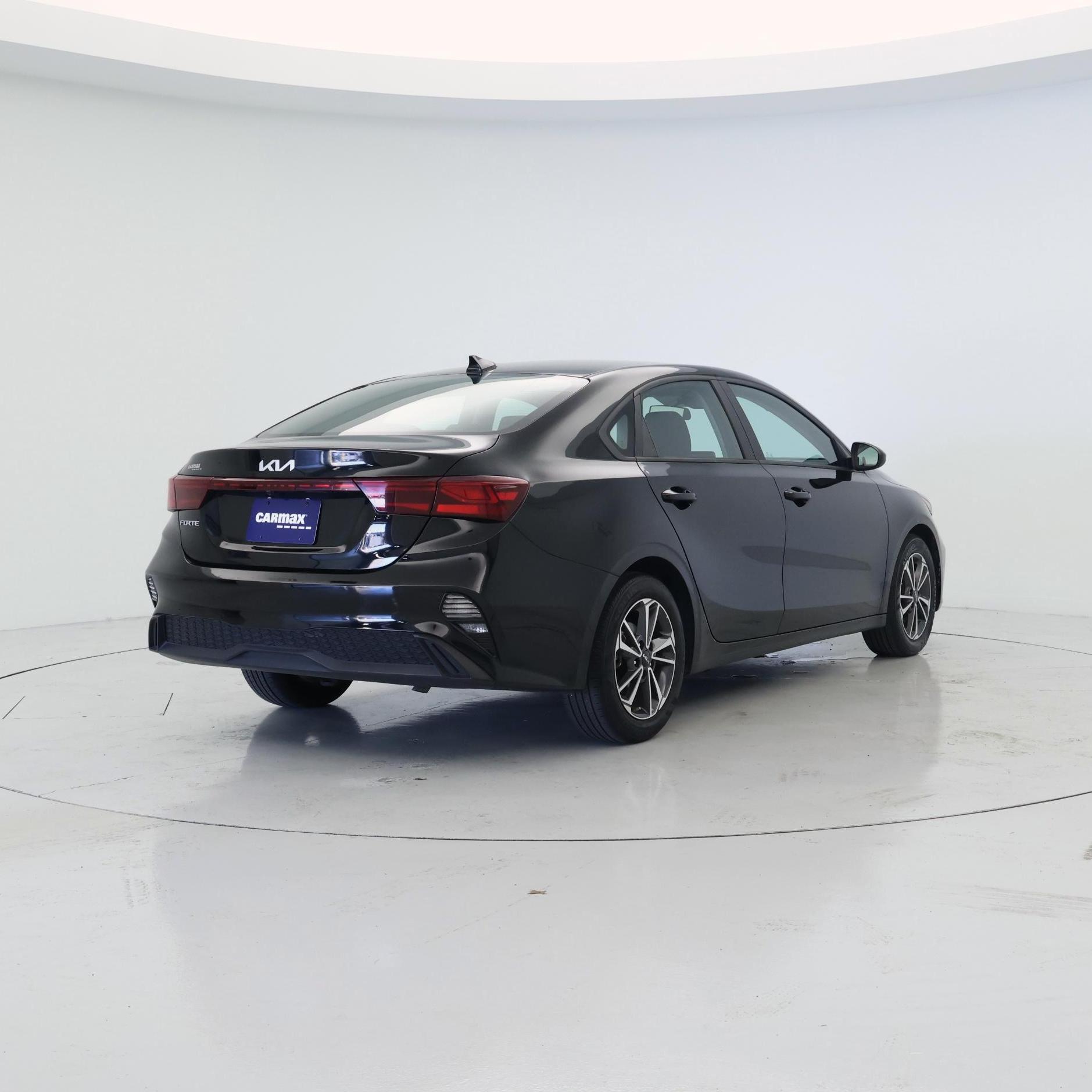 Thumbnail: 2024 Kia Forte - 8