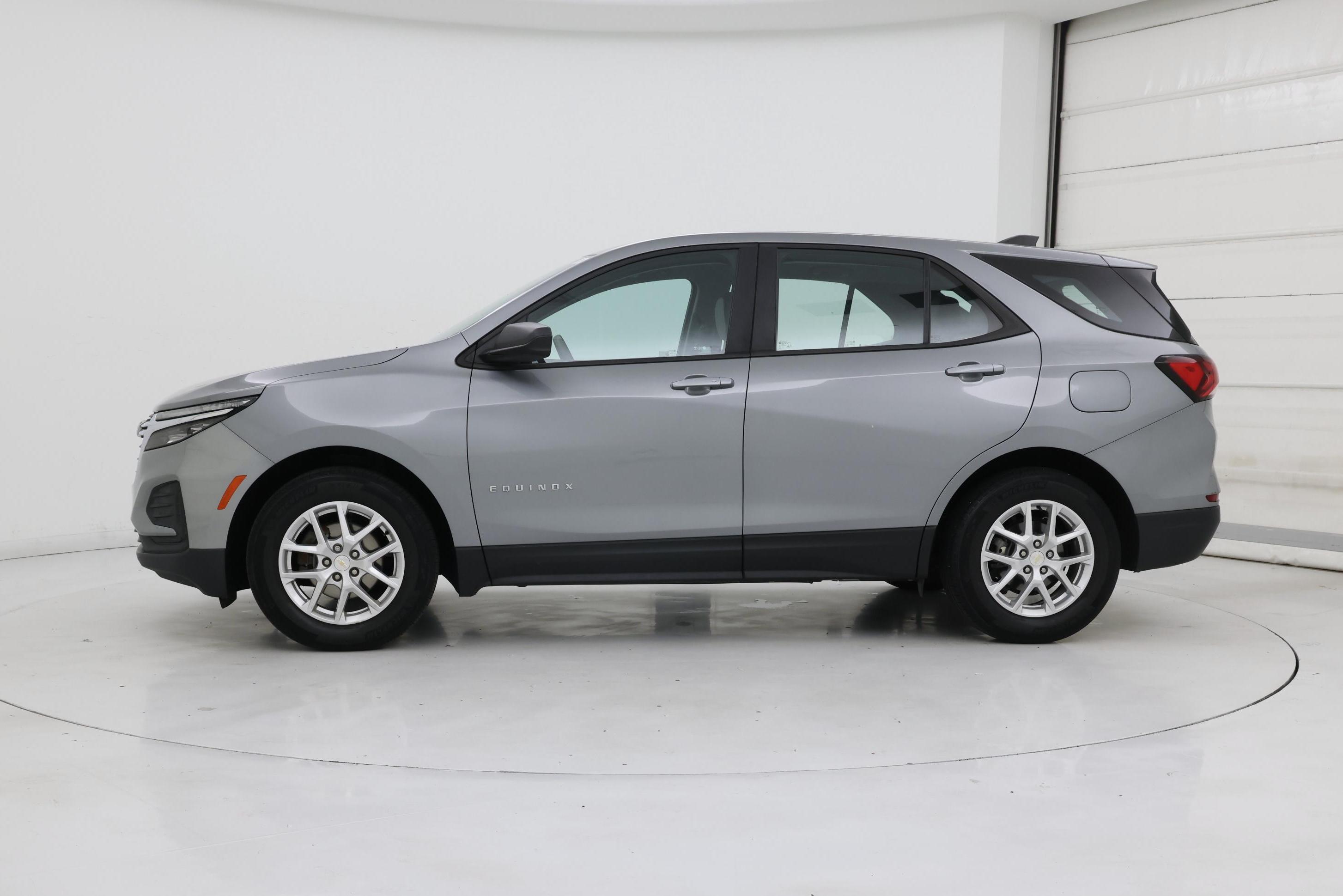 Thumbnail: 2023 Chevrolet Equinox - 3