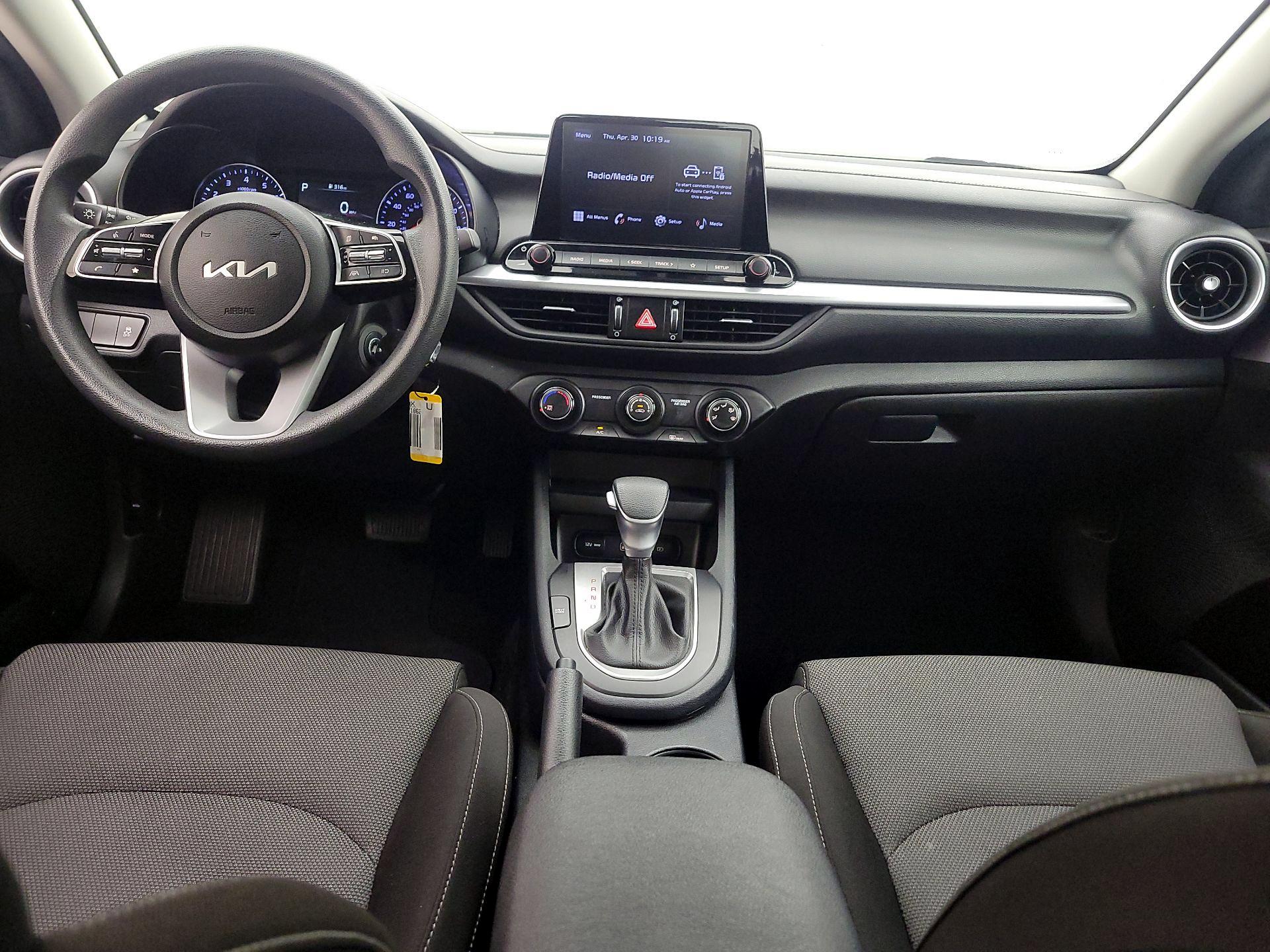 Thumbnail: 2024 Kia Forte - 9