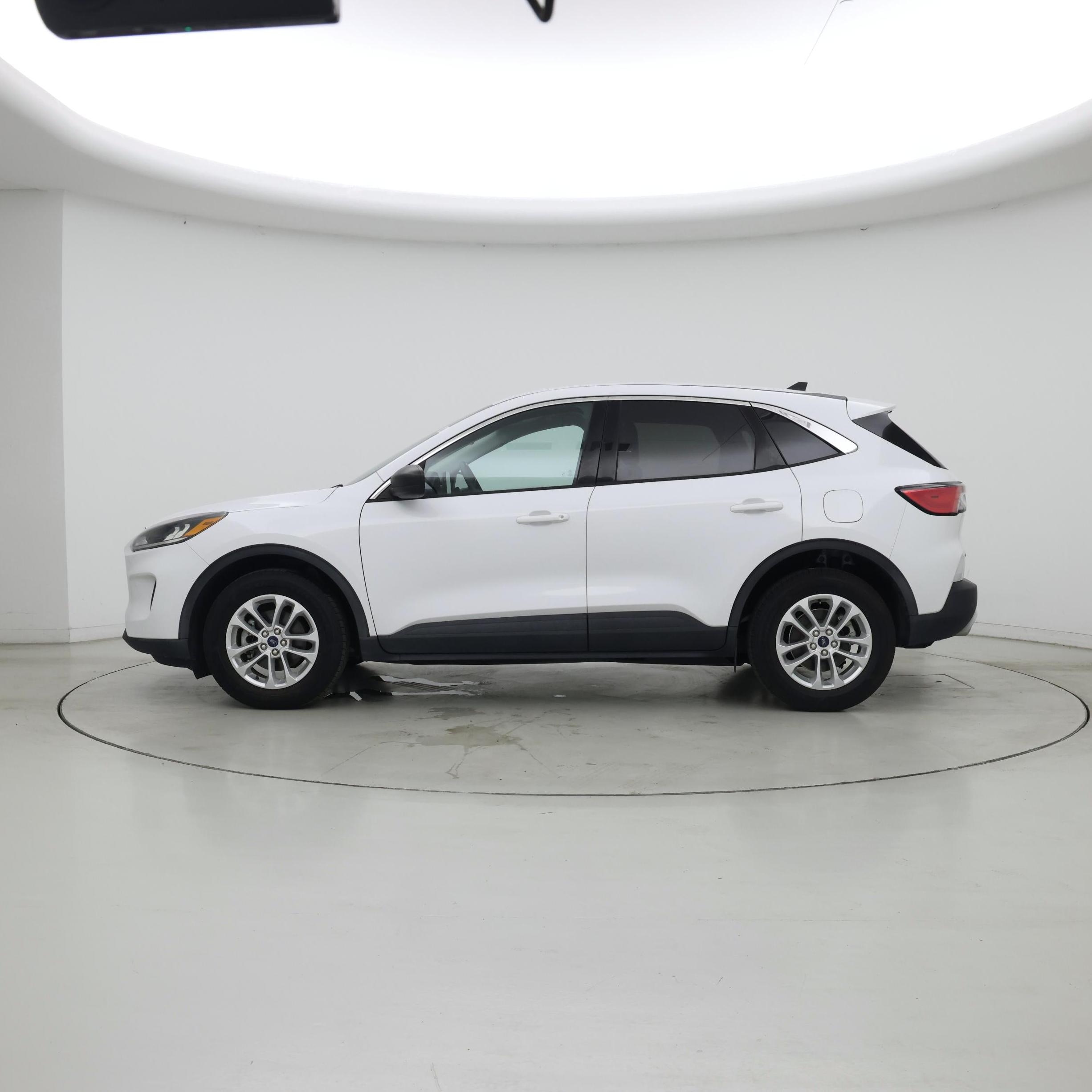 Thumbnail: 2022 Ford Escape - 3