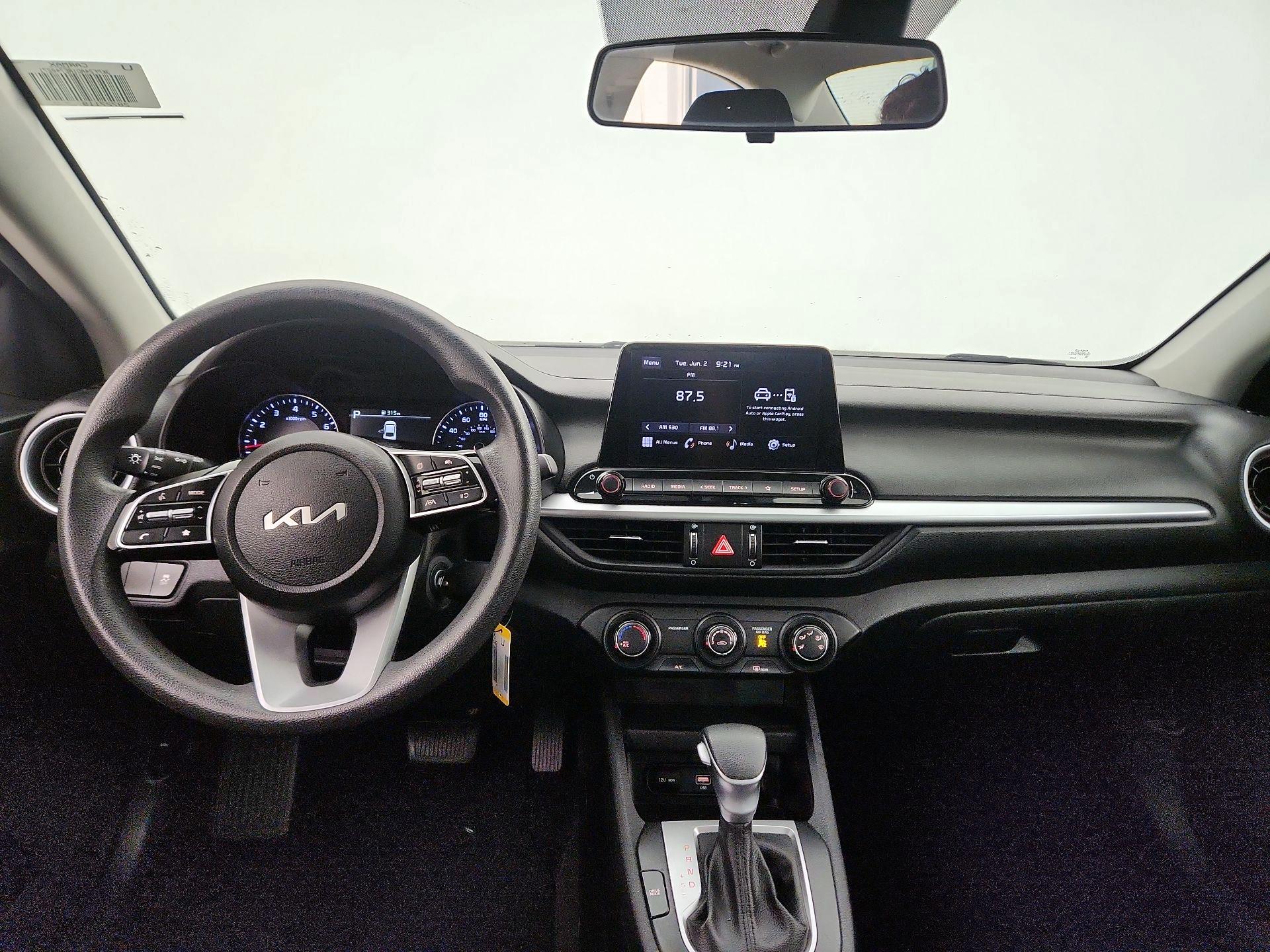 Thumbnail: 2024 Kia Forte - 9