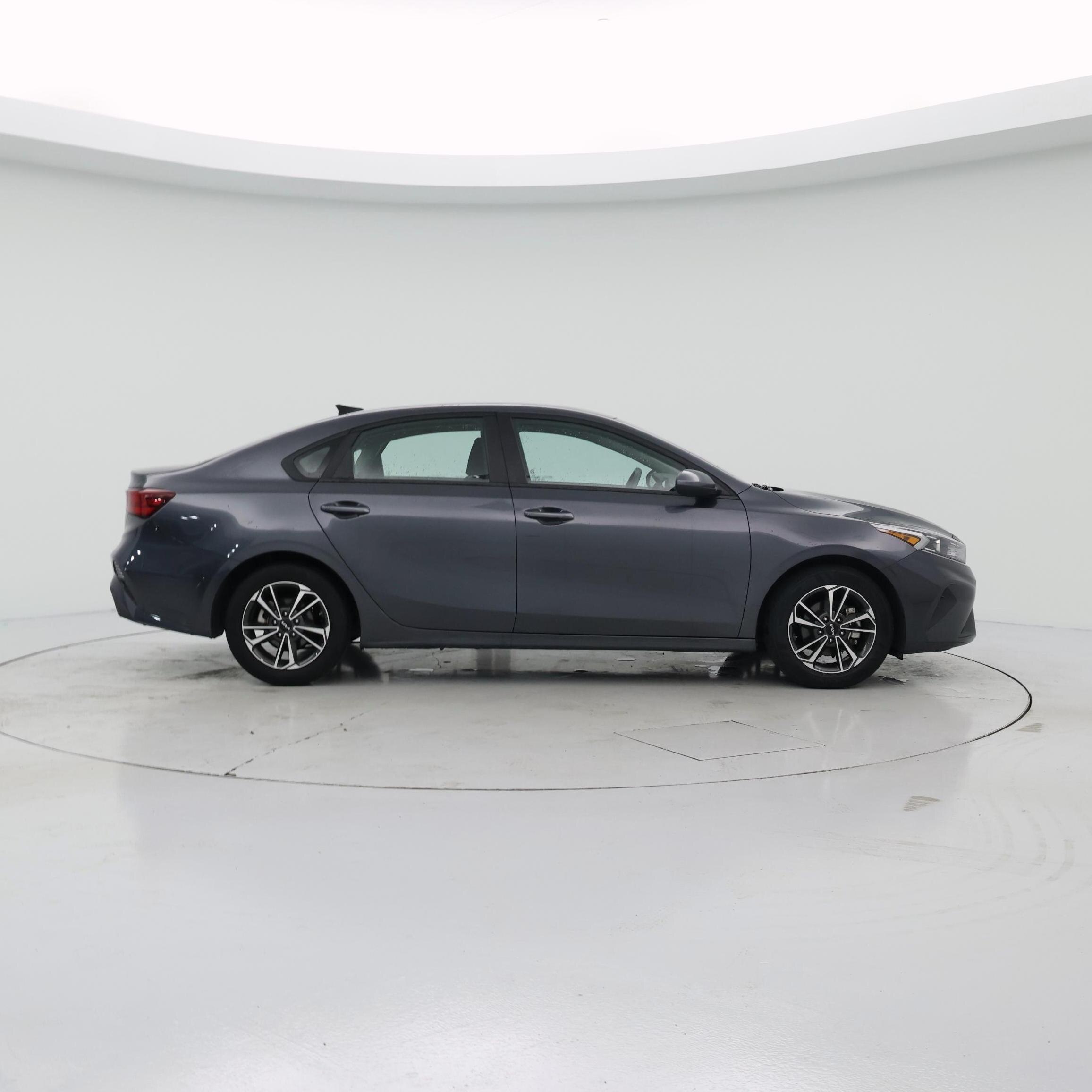 Thumbnail: 2024 Kia Forte - 7