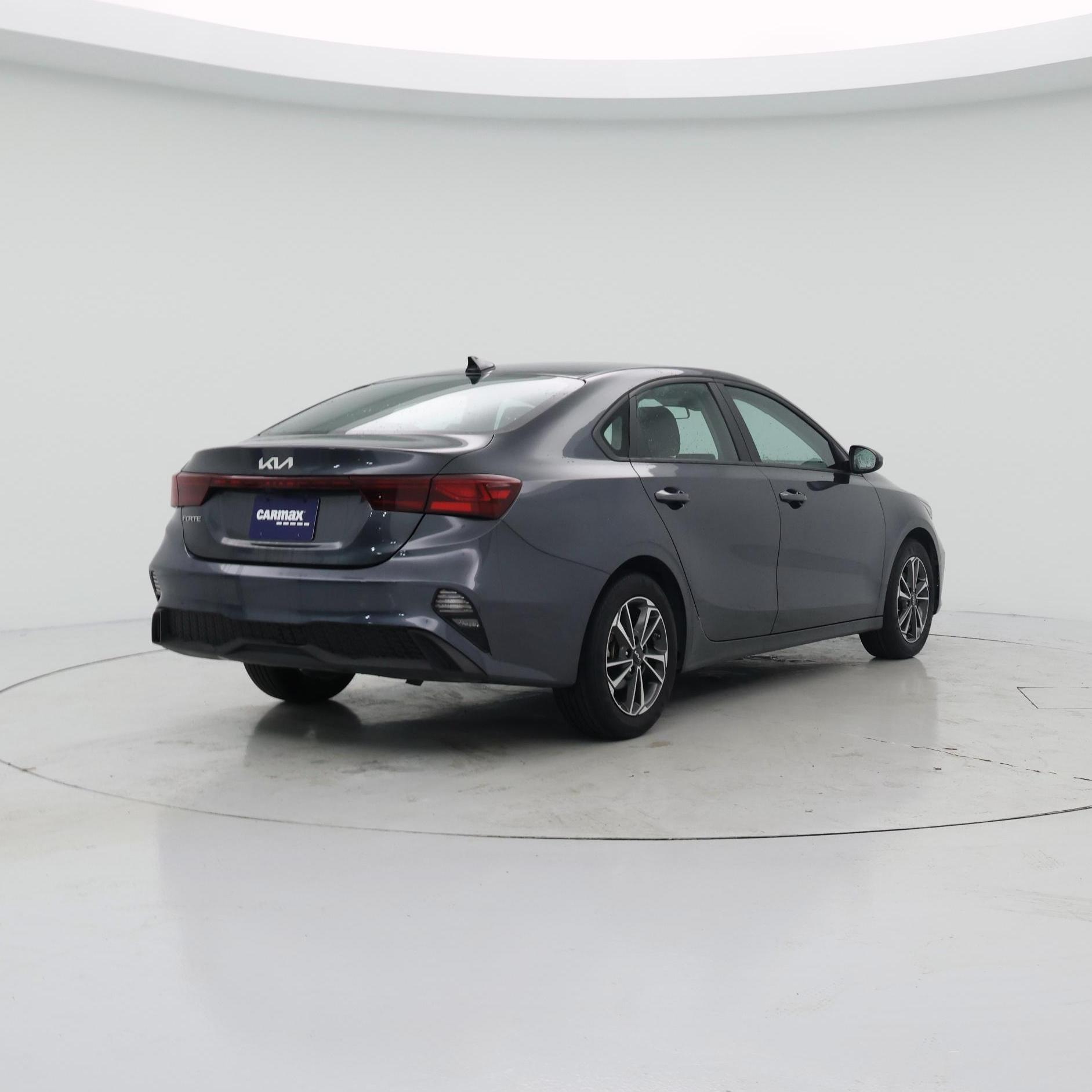 Thumbnail: 2024 Kia Forte - 8
