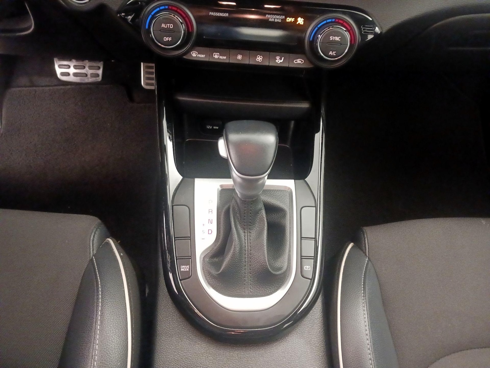 2023 Kia Forte GT-Line - Photo 19