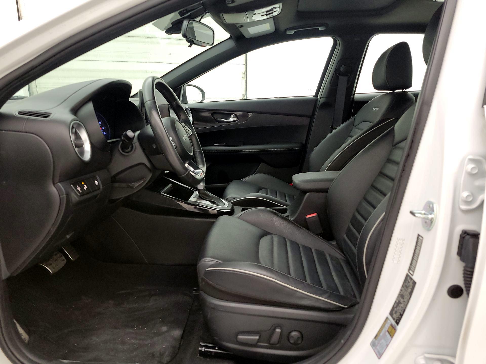 Thumbnail: 2024 Kia Forte - 11