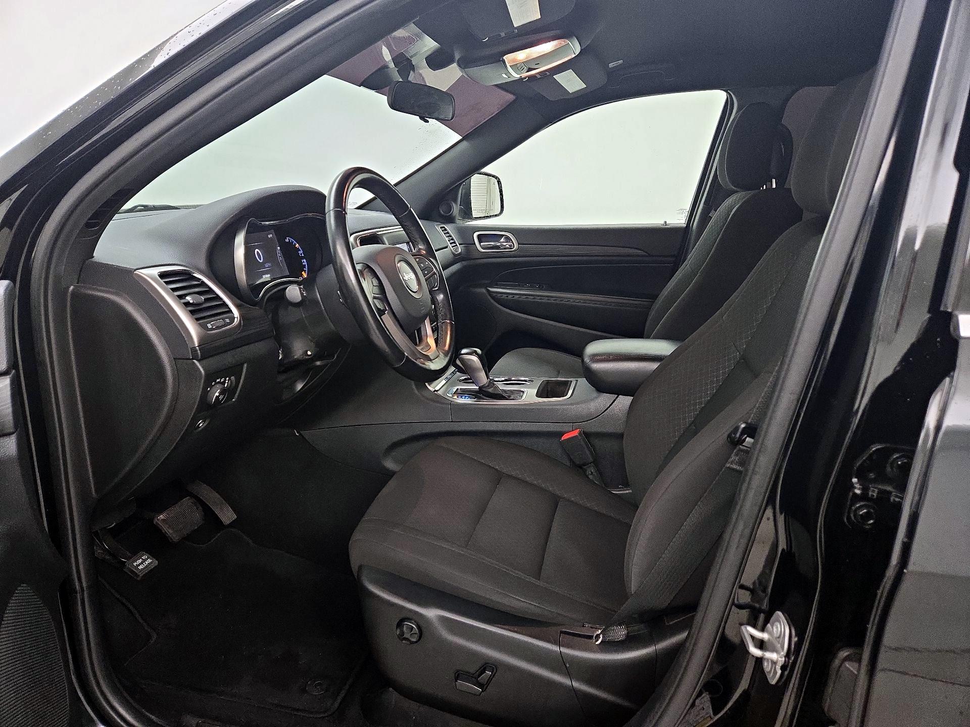 Thumbnail: 2020 Jeep Grand Cherokee - 11