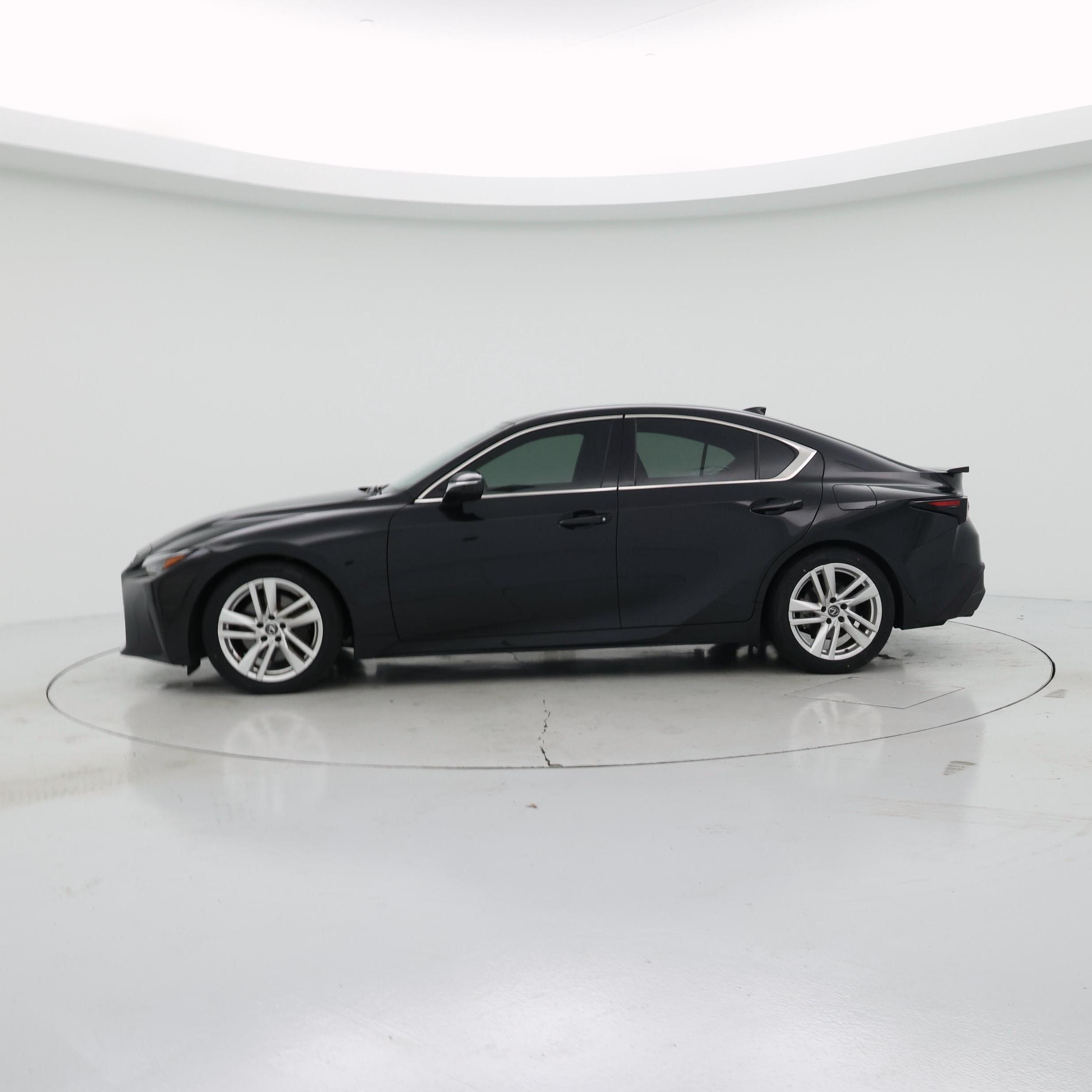 Thumbnail: 2022 Lexus IS - 3