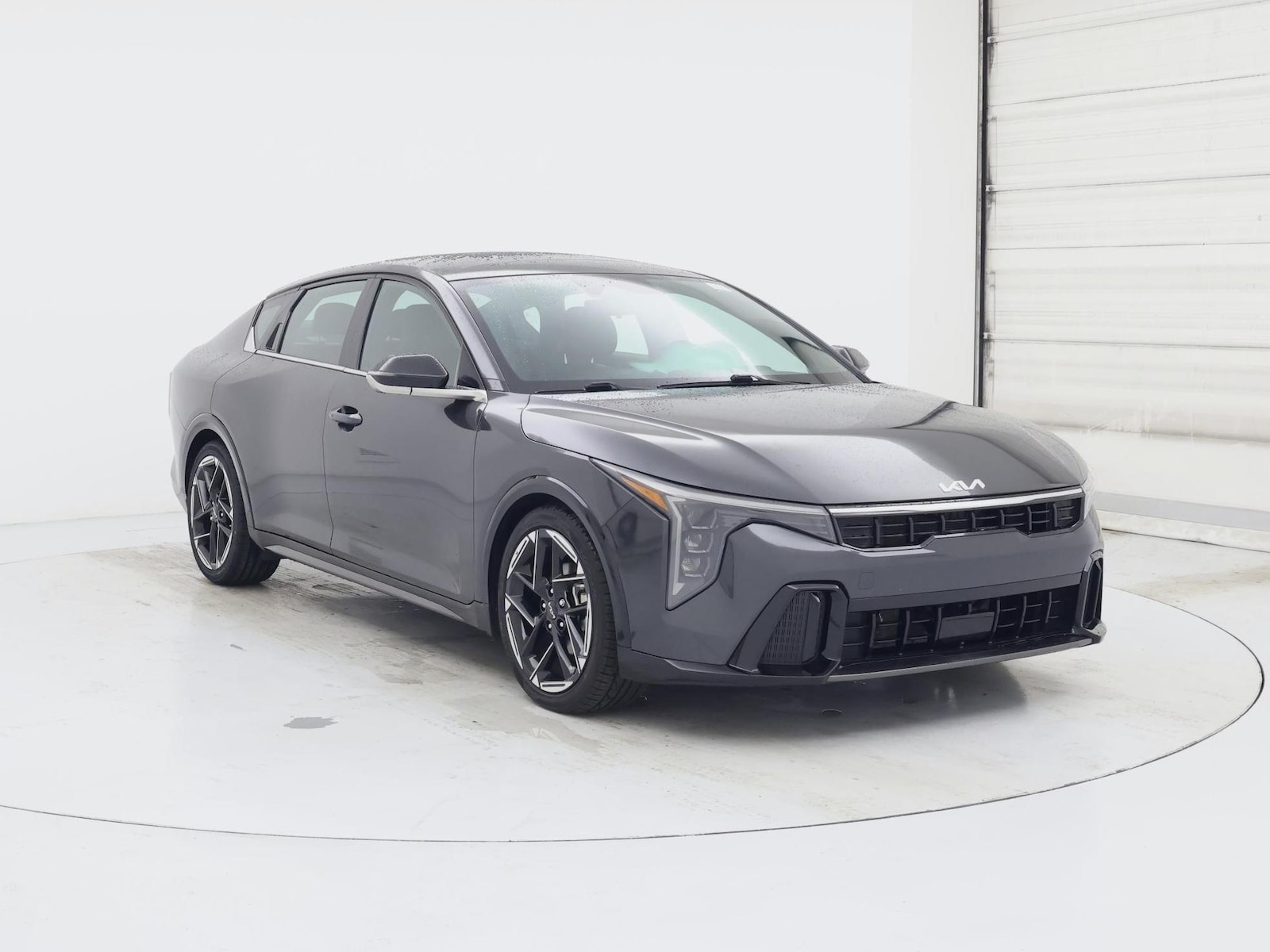 2025 Kia K4 GT-Line - Photo 2