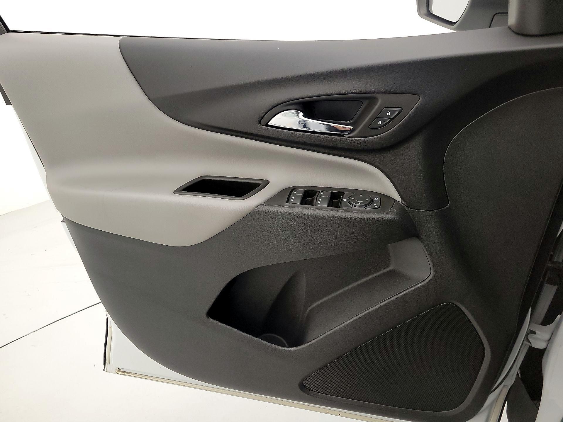 Thumbnail: 2022 Chevrolet Equinox - 12