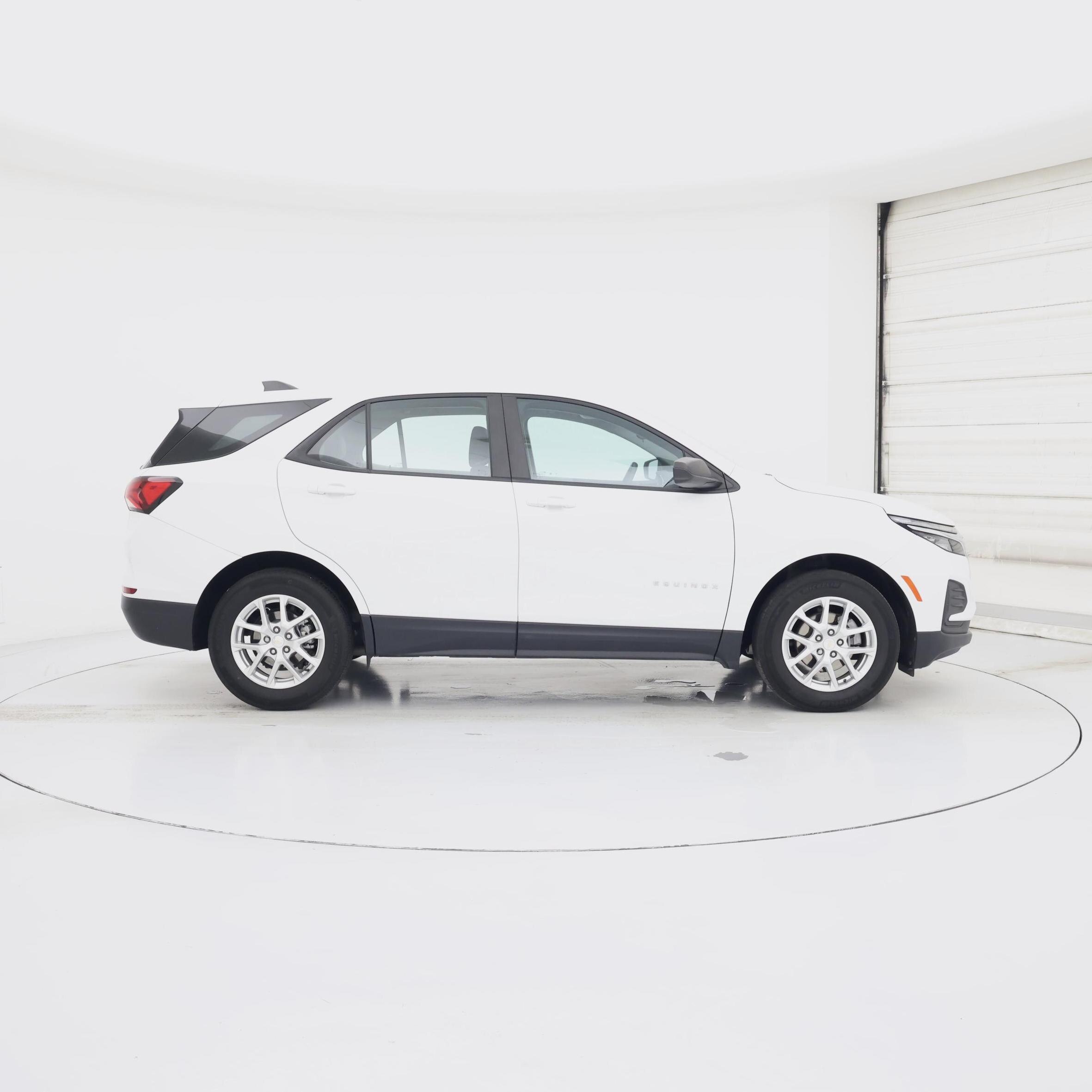 Thumbnail: 2022 Chevrolet Equinox - 7