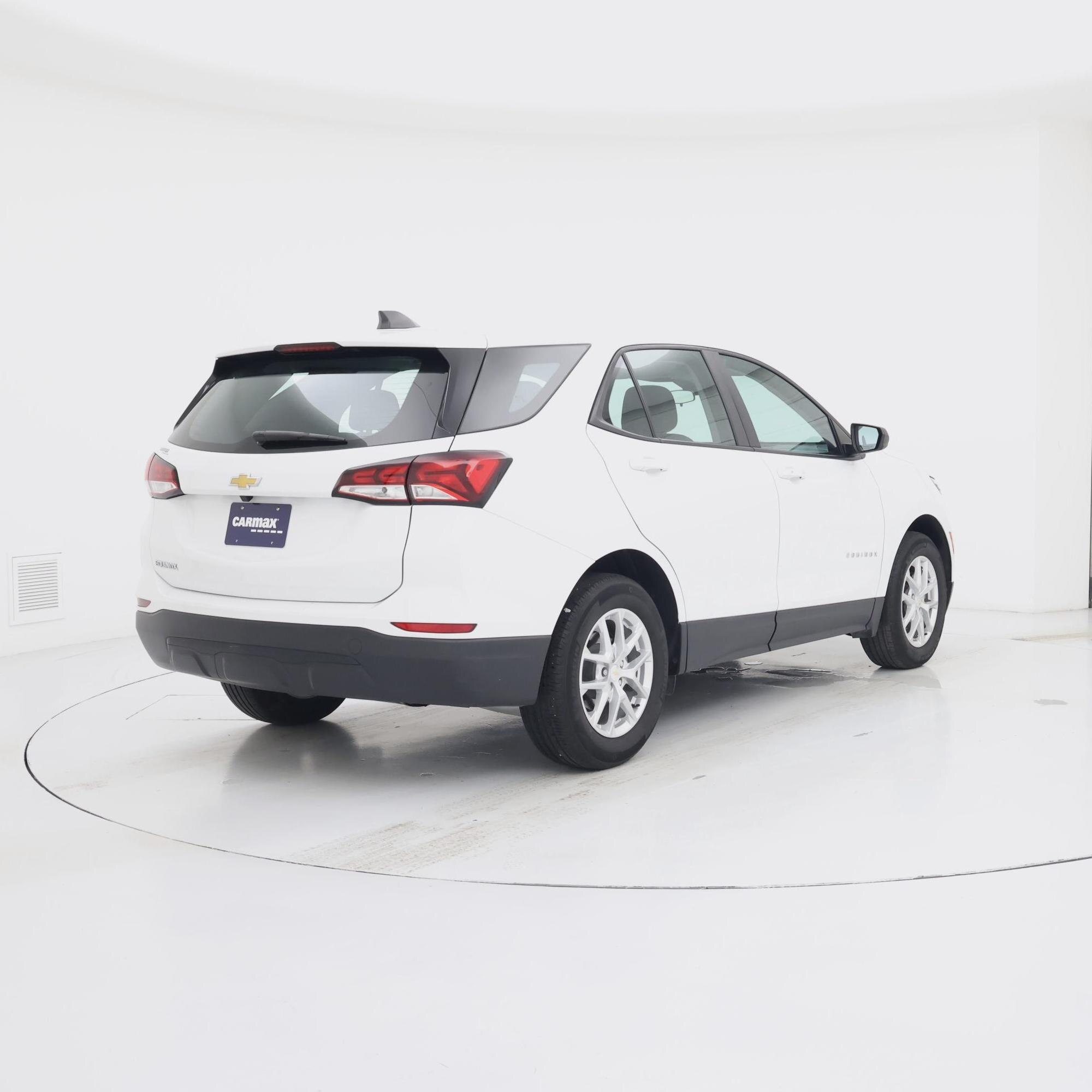 Thumbnail: 2022 Chevrolet Equinox - 8