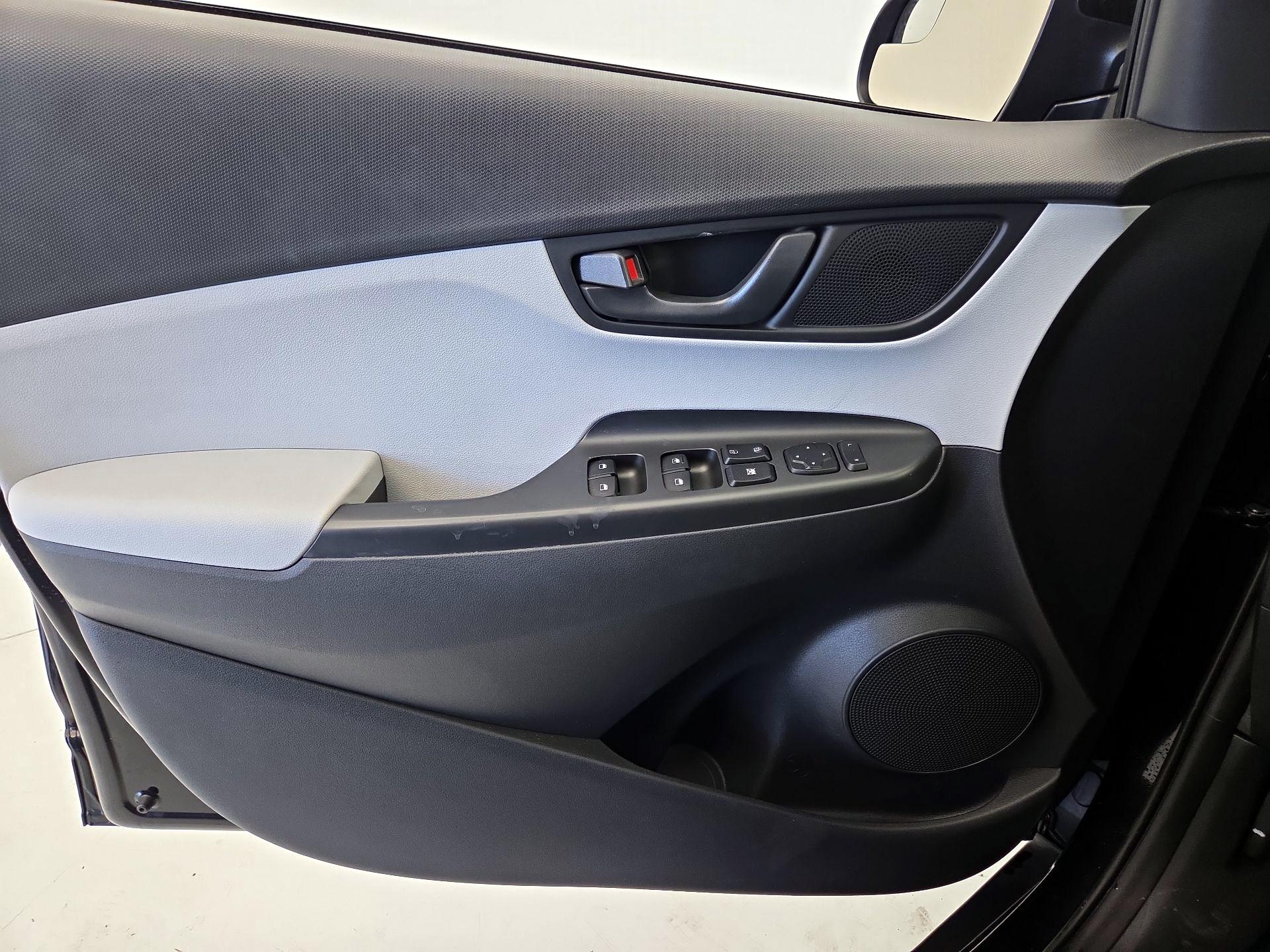 Thumbnail: 2022 Hyundai Kona - 12