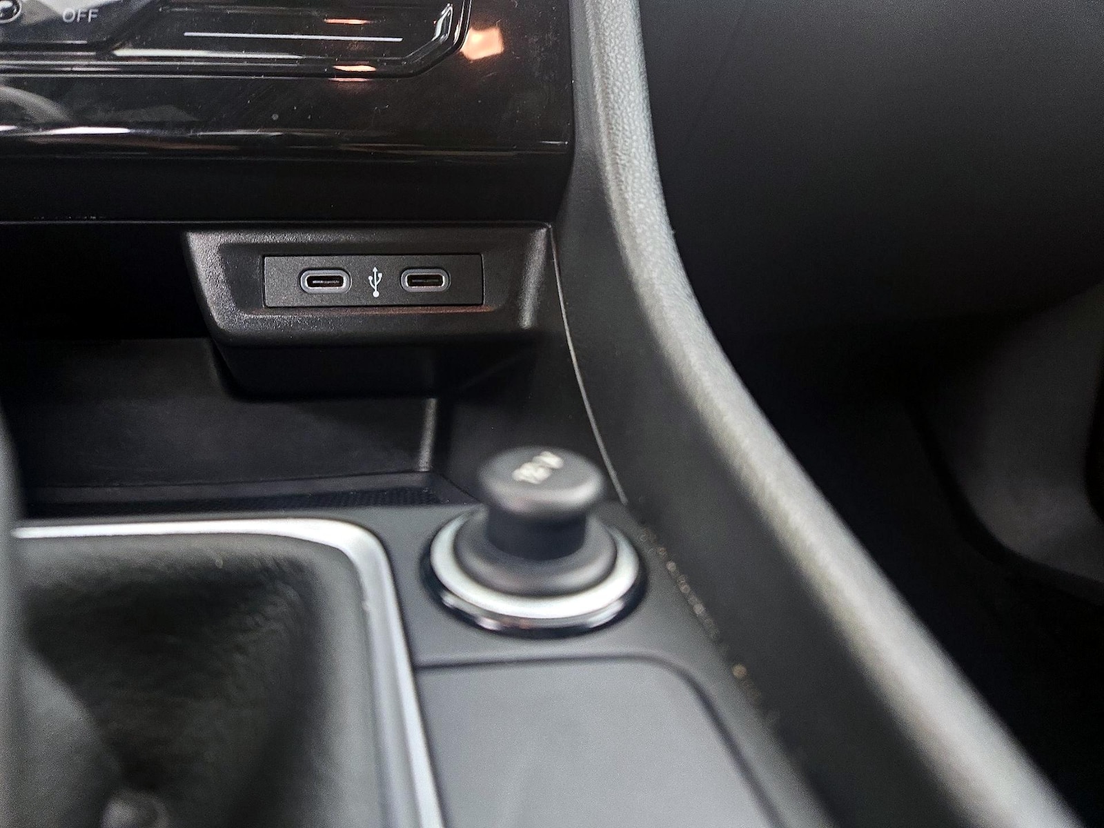 2025 Volkswagen Jetta Sport - Photo 19