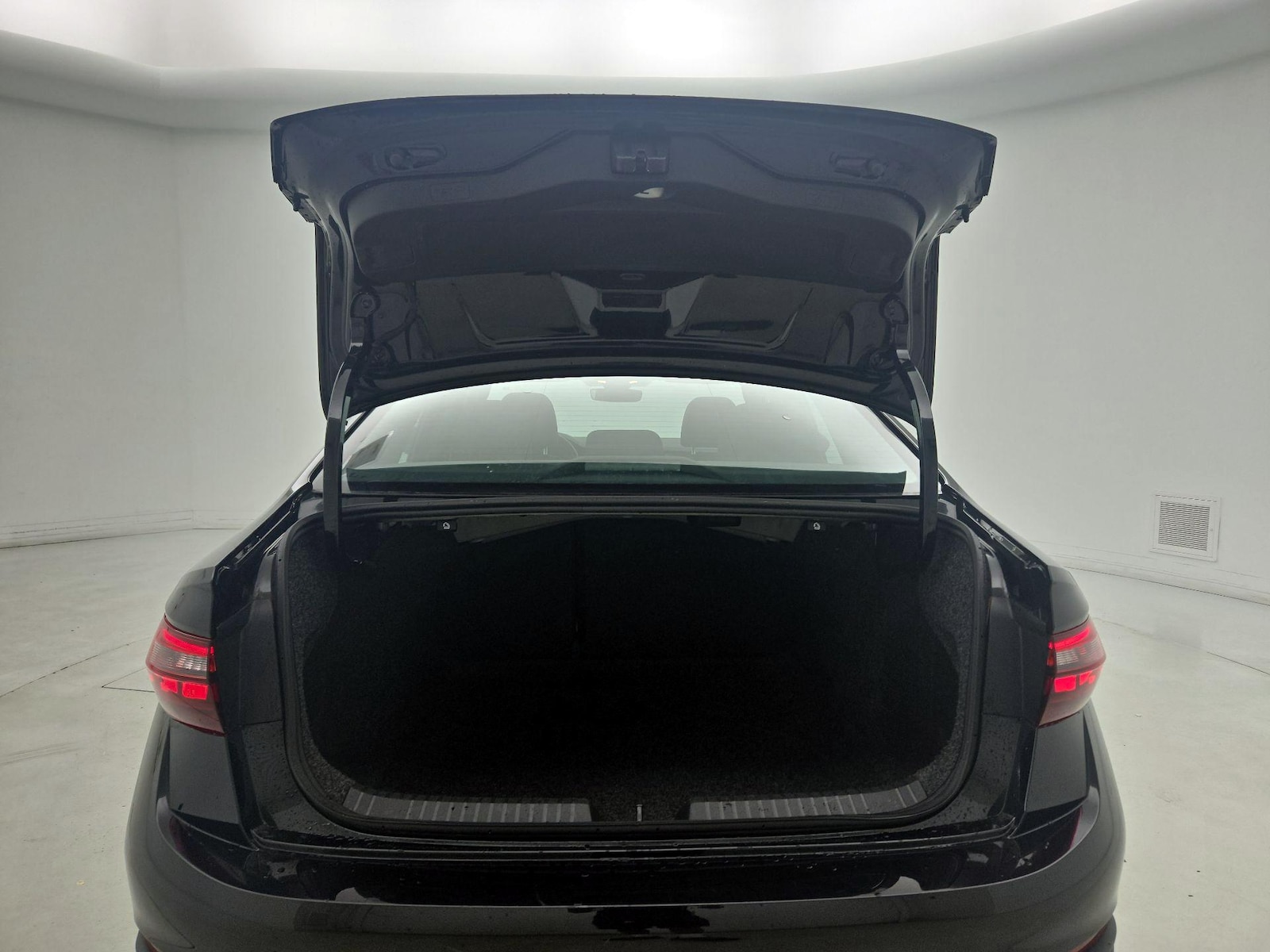 2025 Volkswagen Jetta Sport - Photo 21