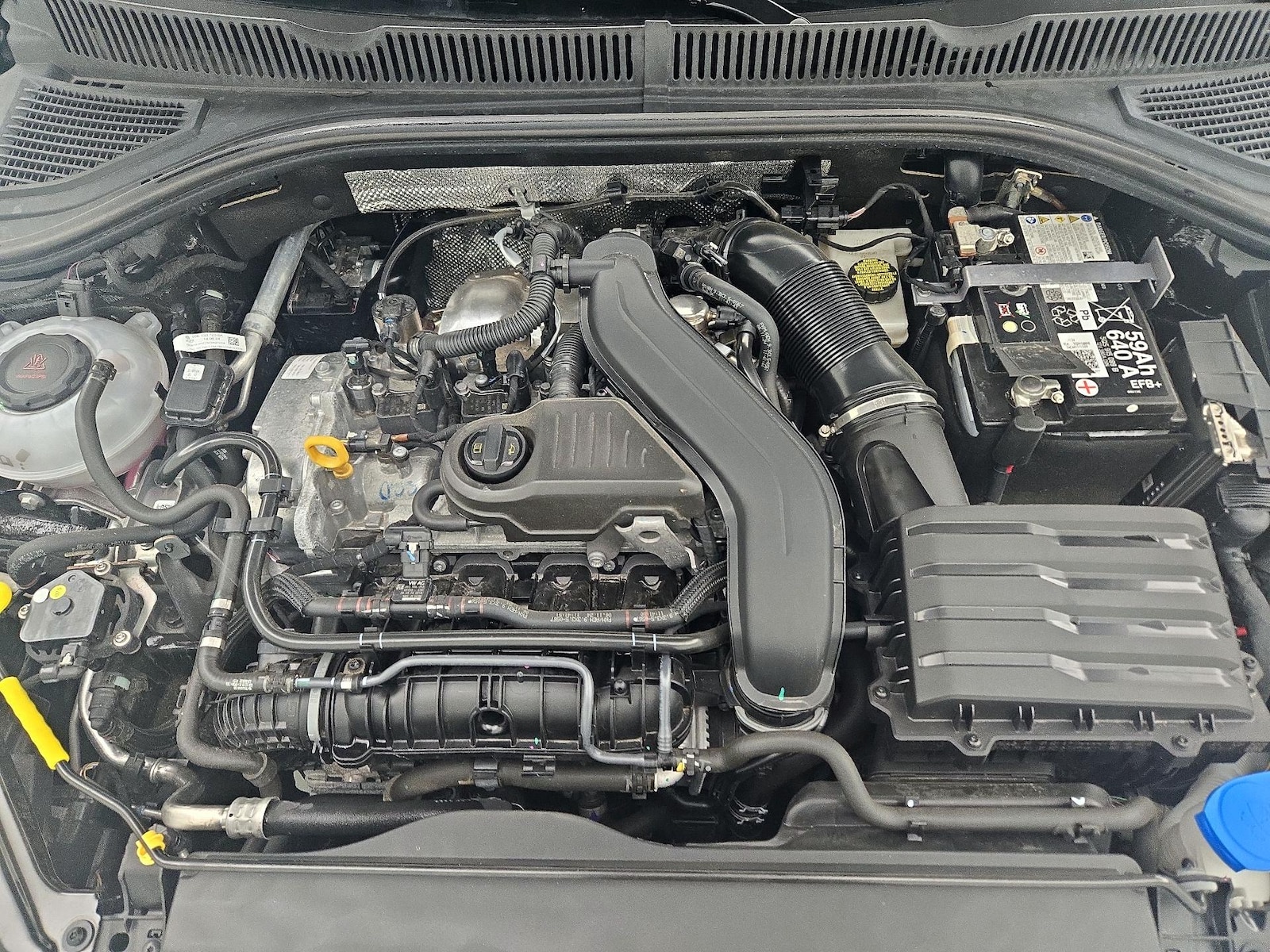 2025 Volkswagen Jetta Sport - Photo 22