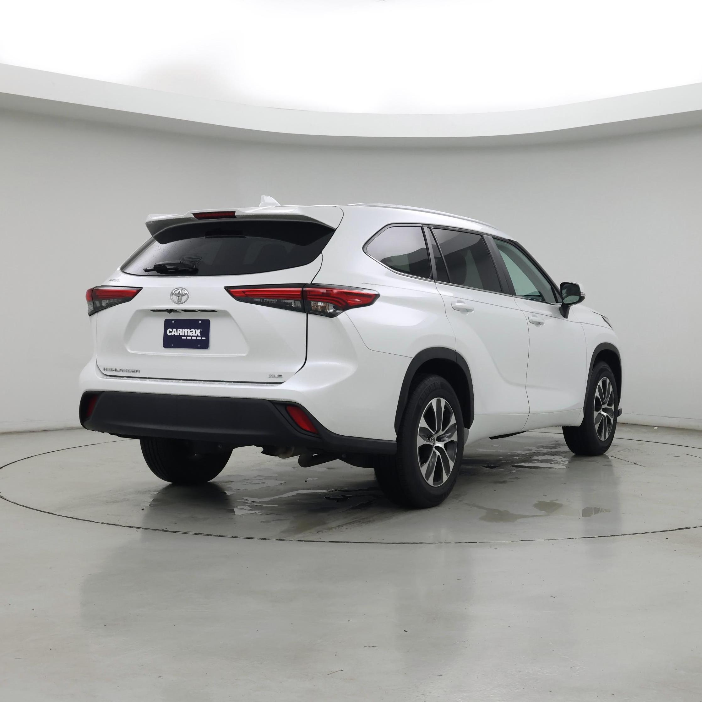 Thumbnail: 2023 Toyota Highlander - 8