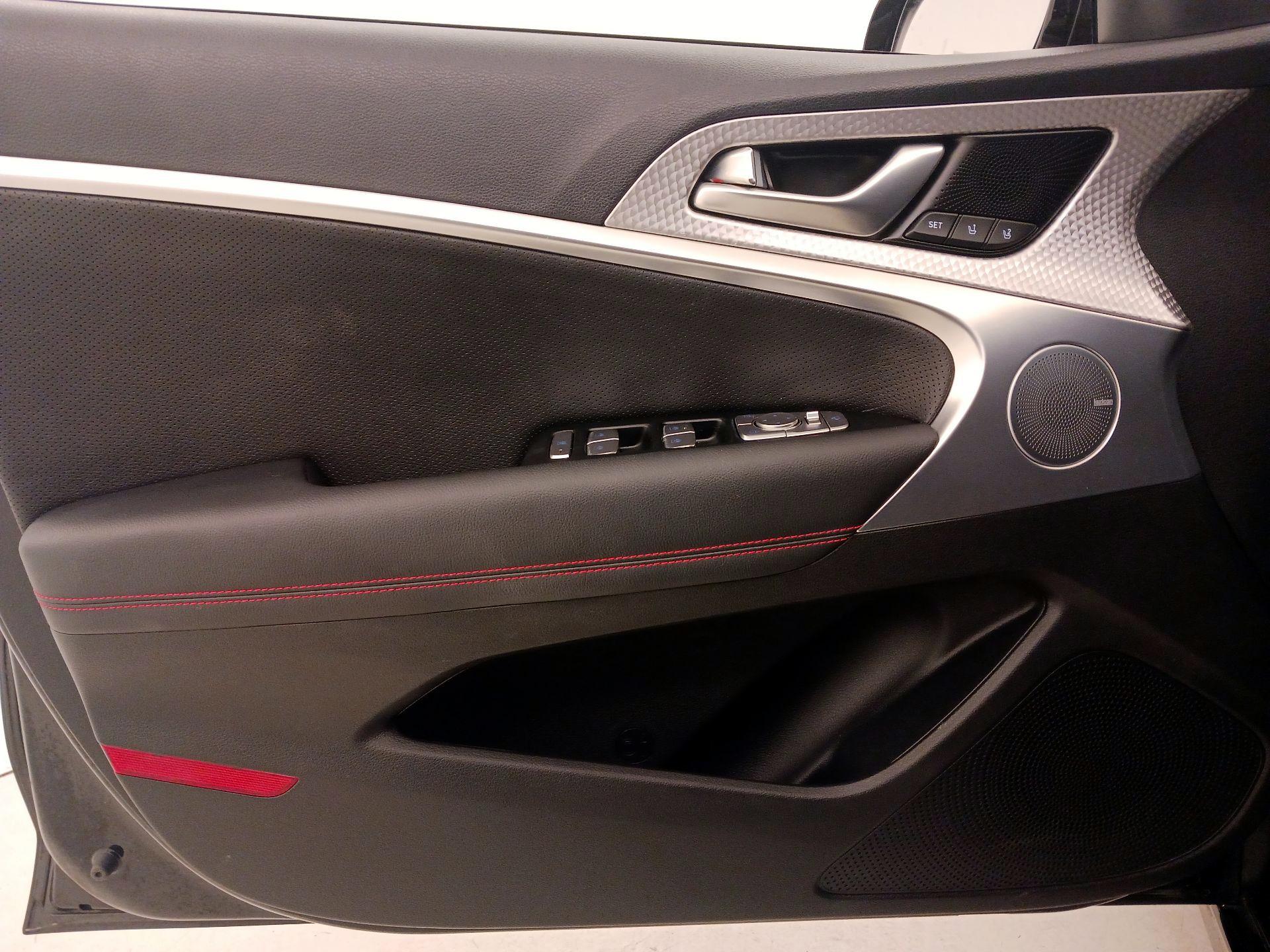 Thumbnail: 2023 Genesis G70 - 12