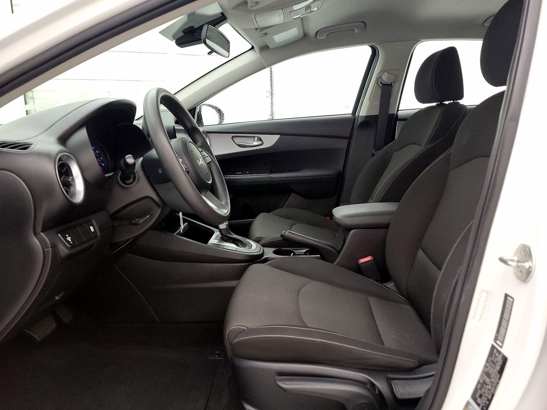 Thumbnail: 2023 Kia Forte - 11
