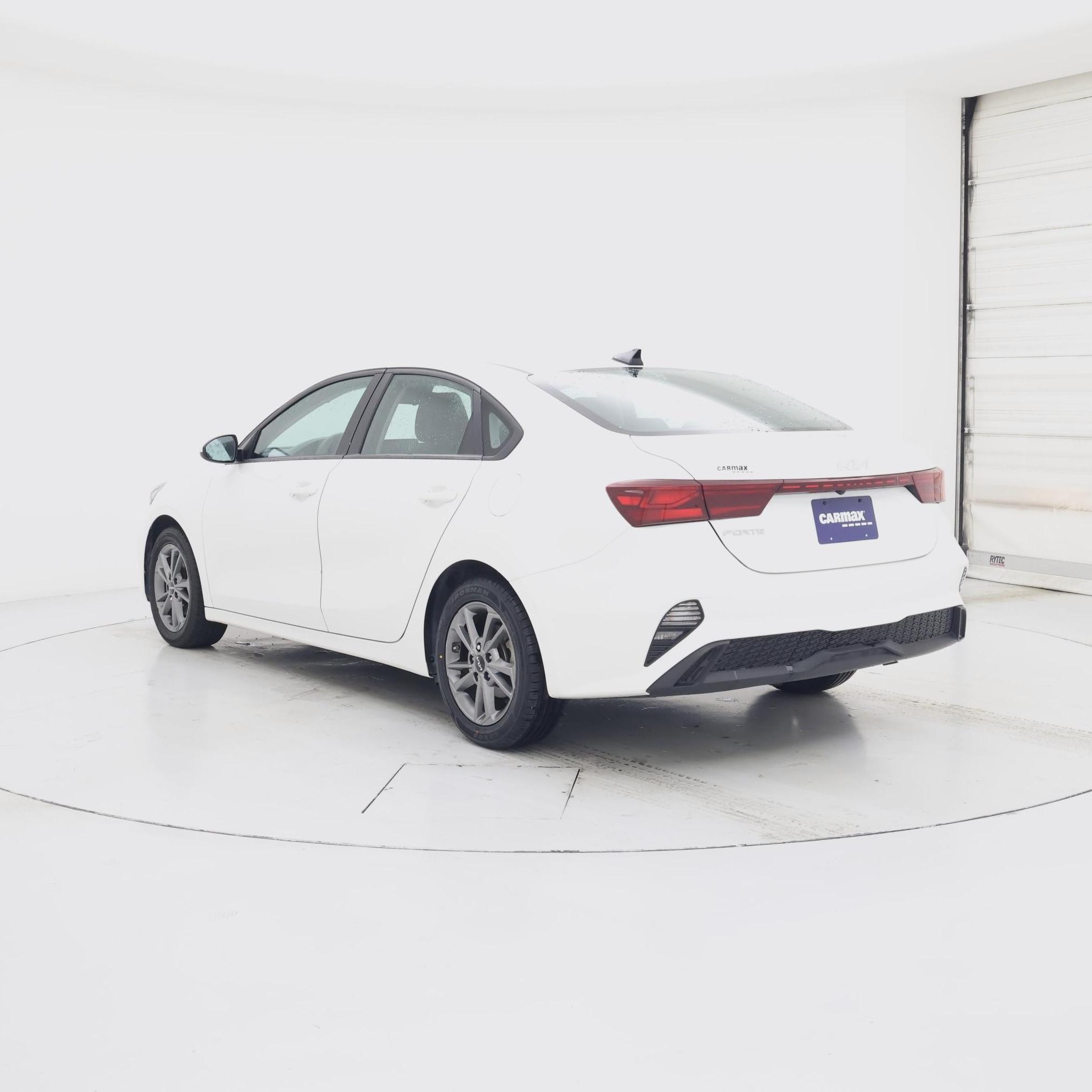 Thumbnail: 2023 Kia Forte - 2