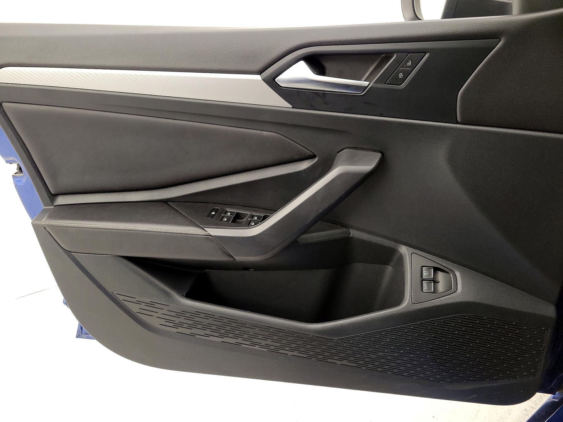 Thumbnail: 2023 Volkswagen Jetta - 12