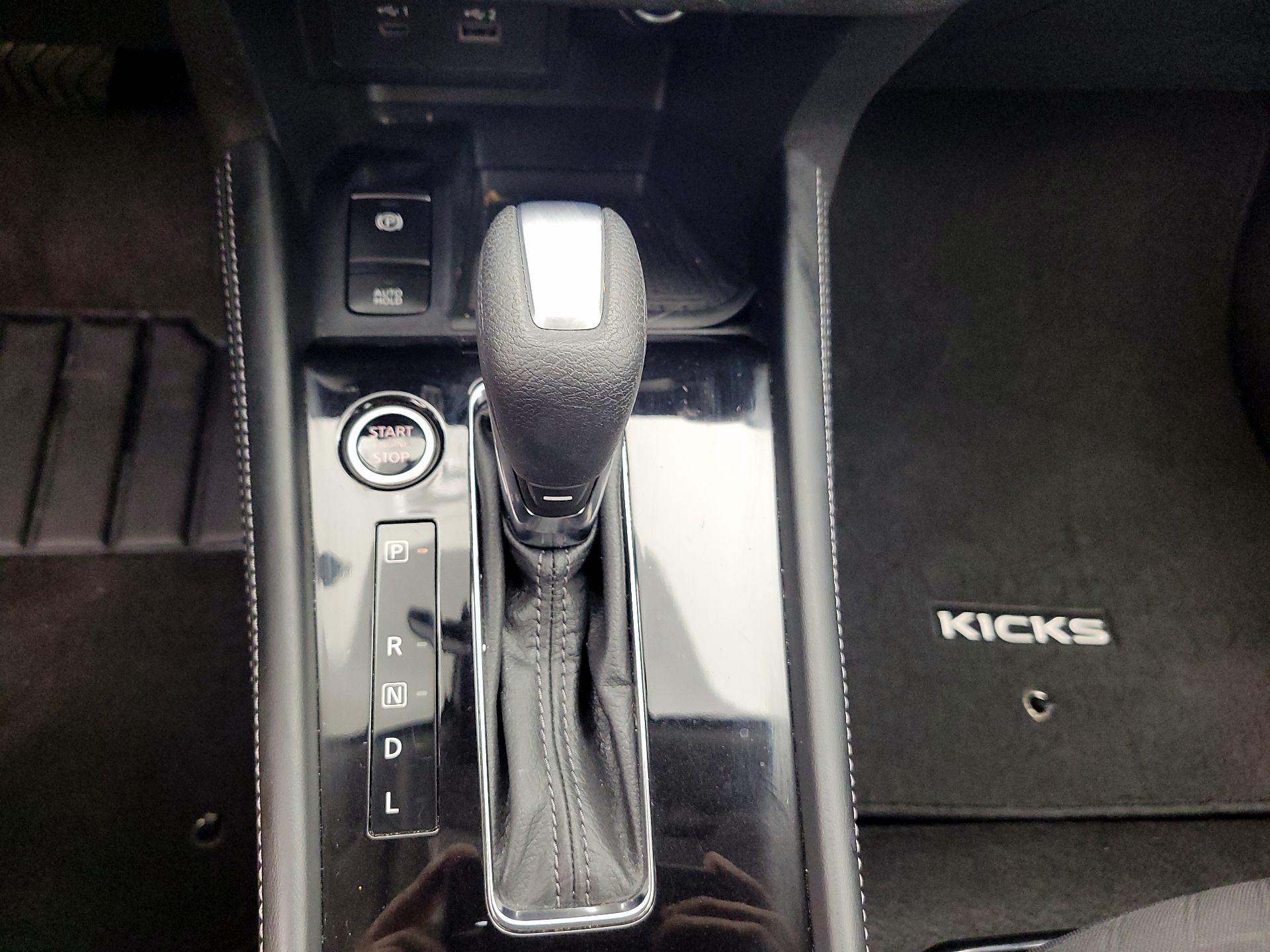 Thumbnail: 2023 Nissan Kicks - 16