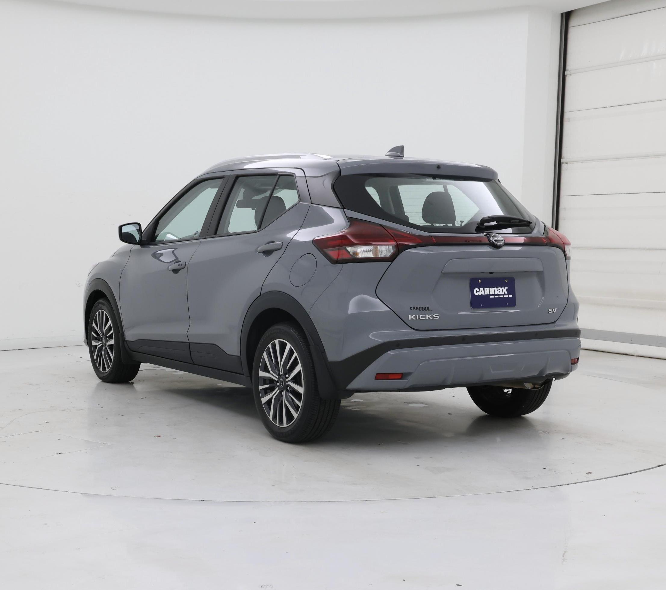 Thumbnail: 2023 Nissan Kicks - 2
