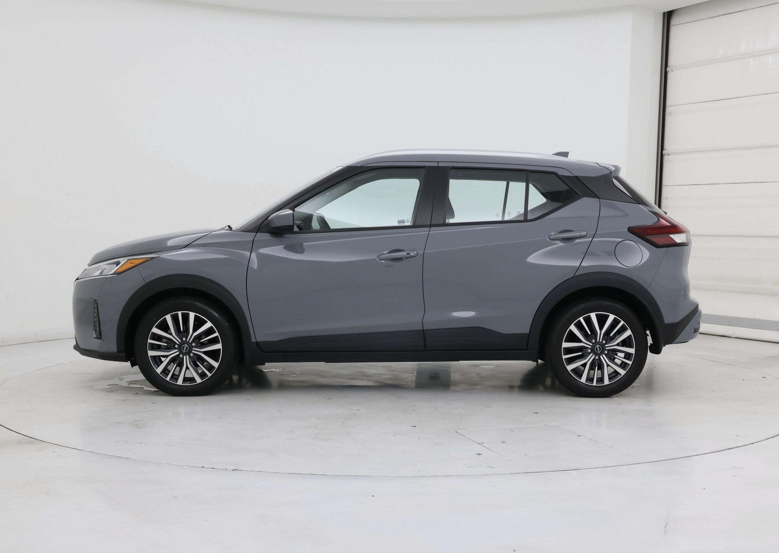 Thumbnail: 2023 Nissan Kicks - 3